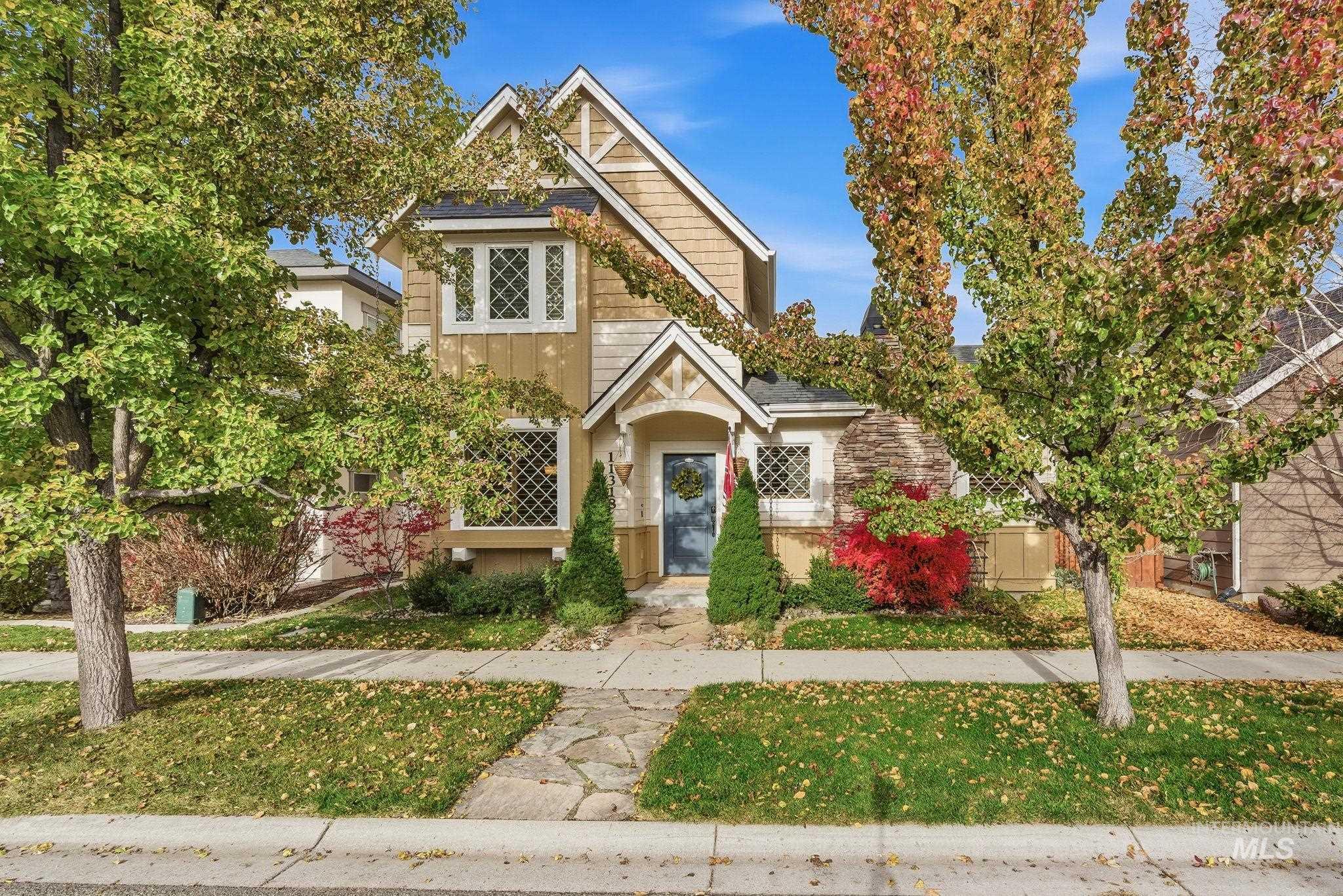 11318 W Kuhnen Dr Property Photo 1