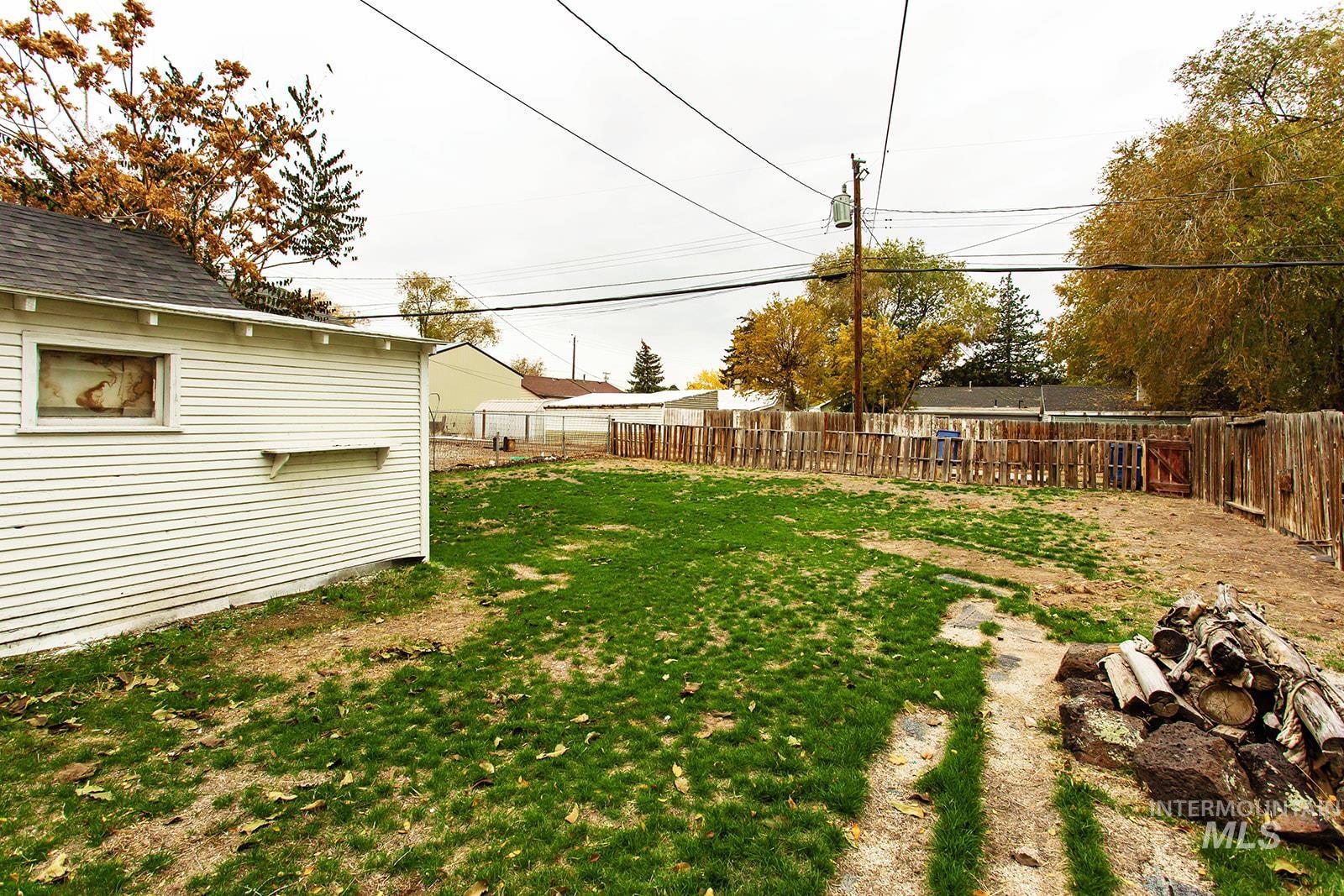 319 Jackson St Property Photo 18