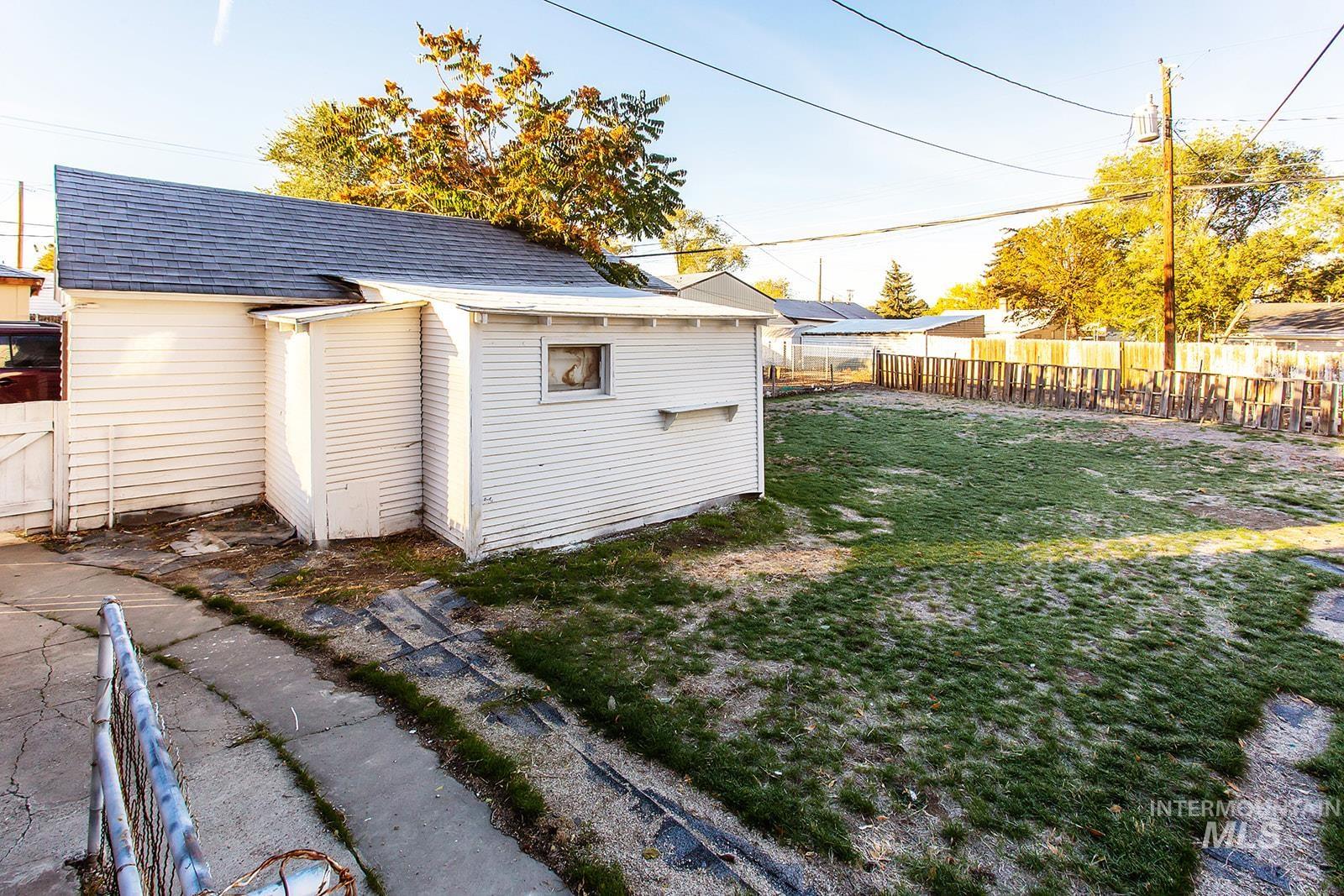 319 Jackson St Property Photo 20