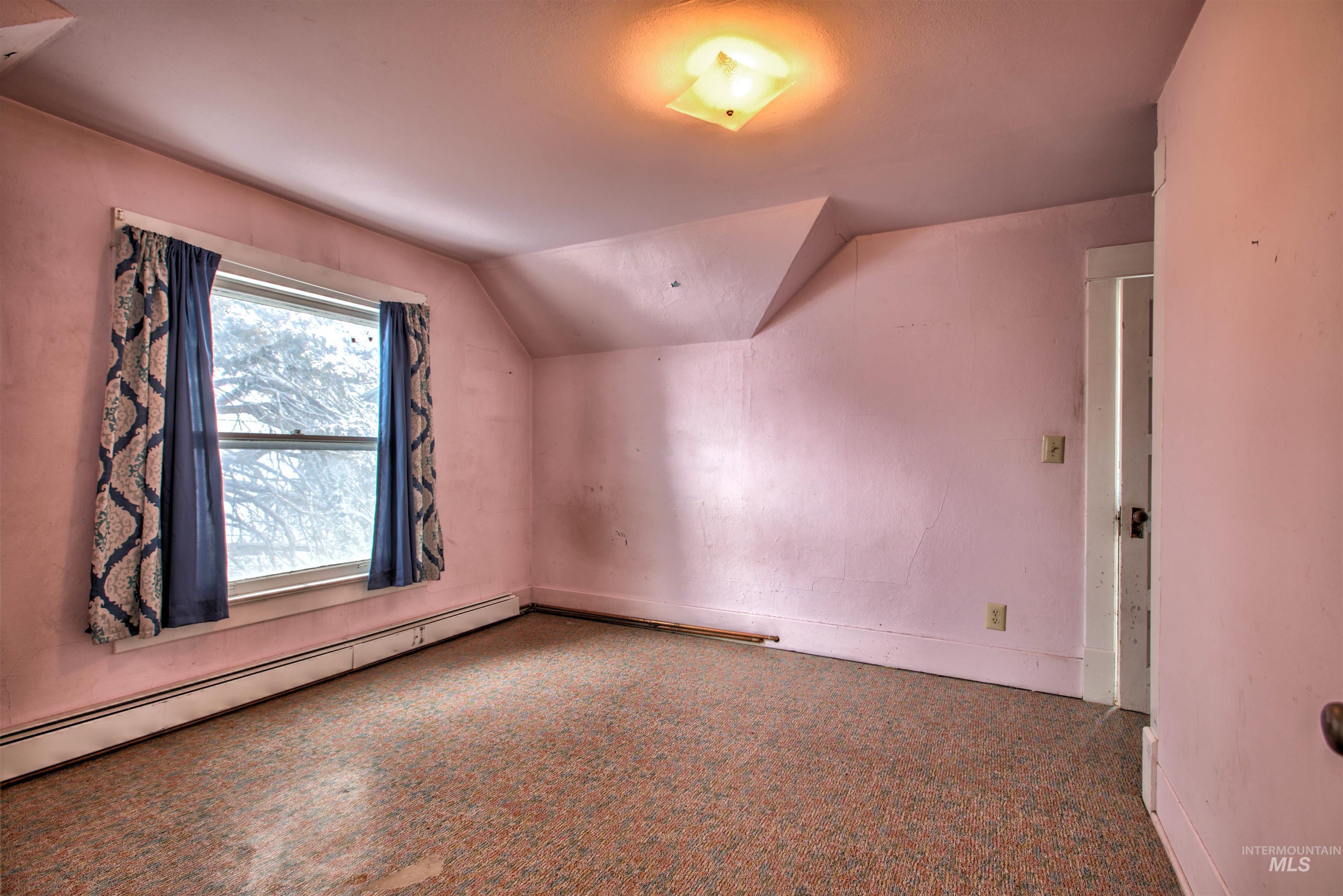 601 1st Ave East Property Photo 13