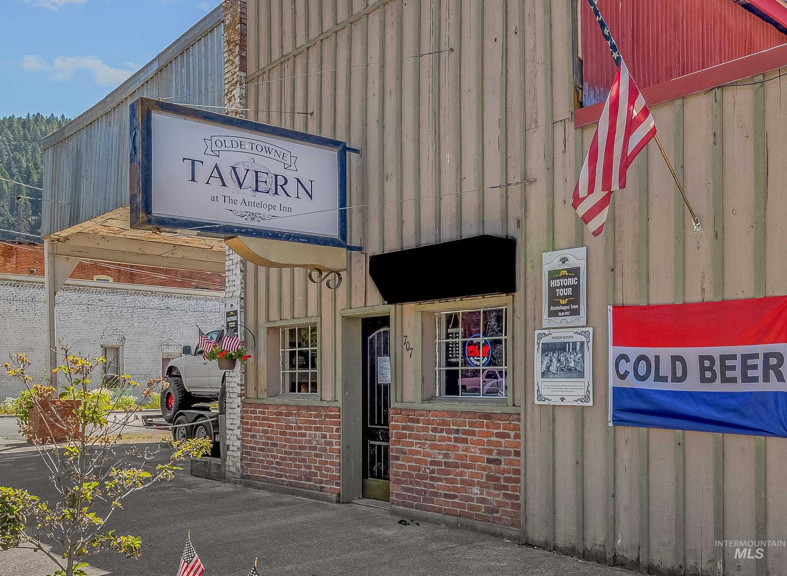 707 Main Street