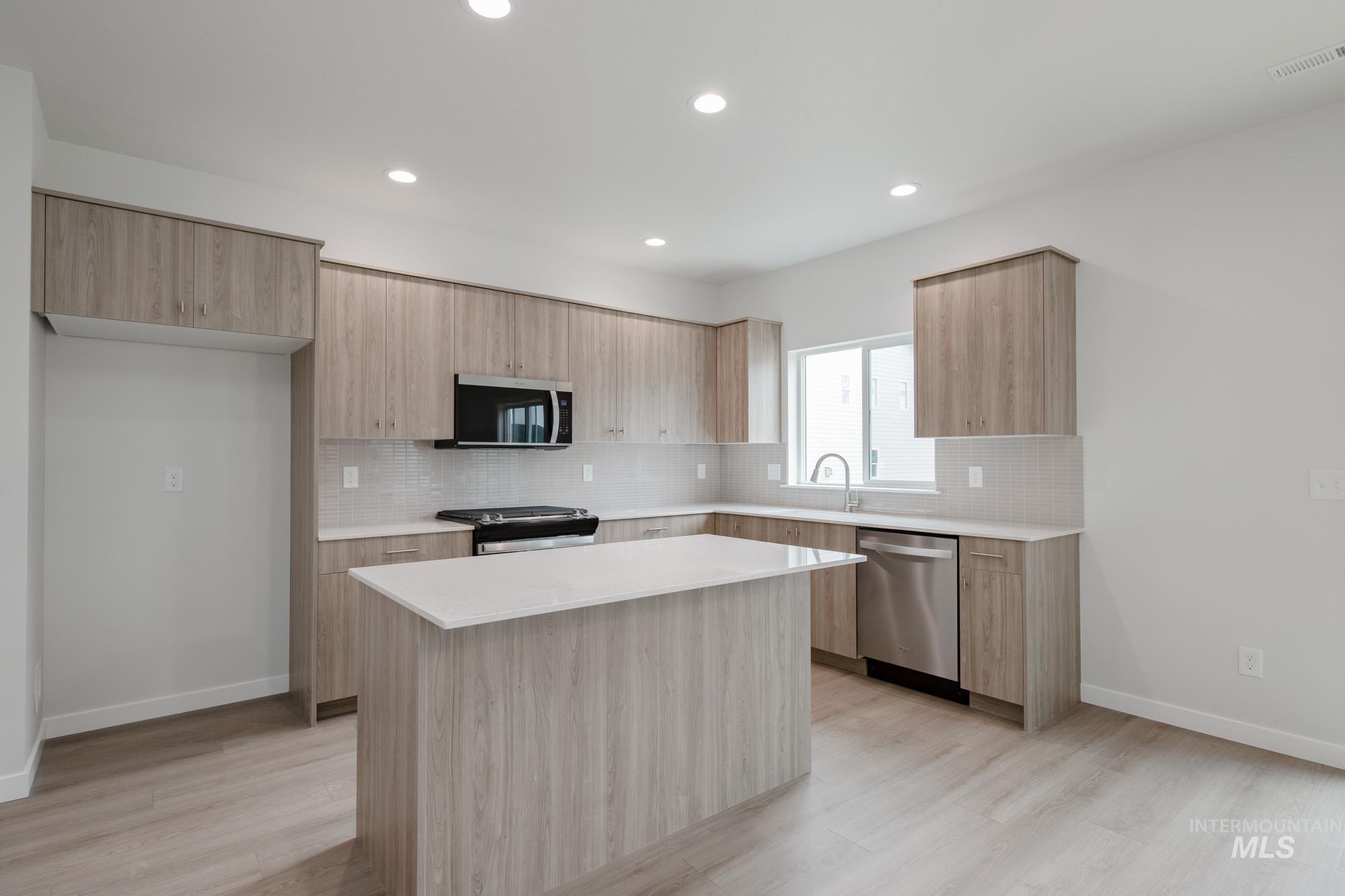 10575 W Teratai St Property Photo 4