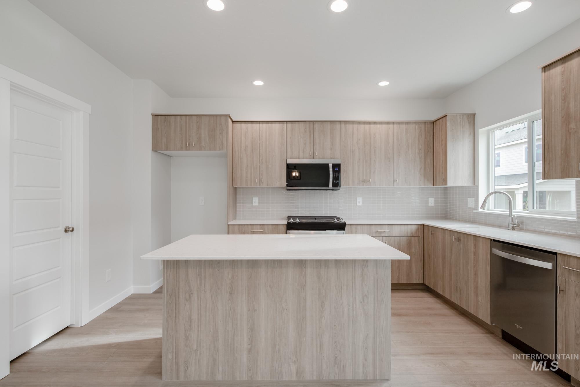 10575 W Teratai St Property Photo 5