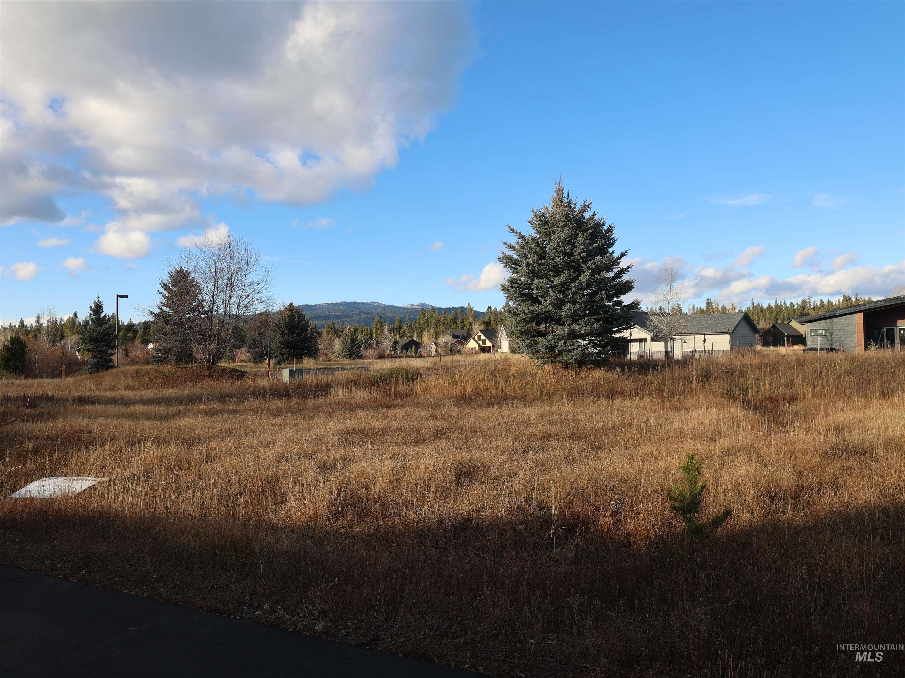 1643 Ginney Way Property Photo 18