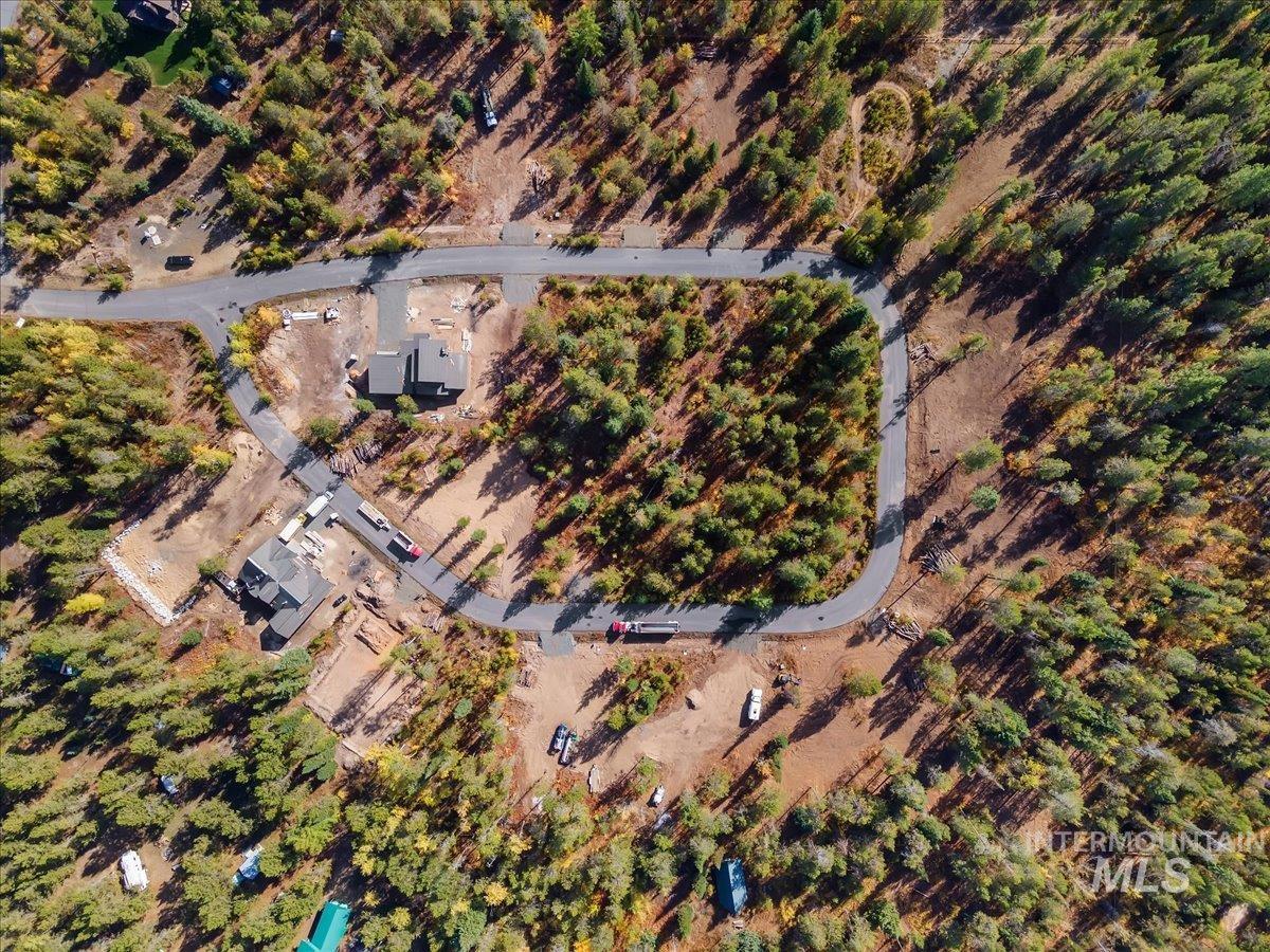 140 Jacks Loop Property Photo 4