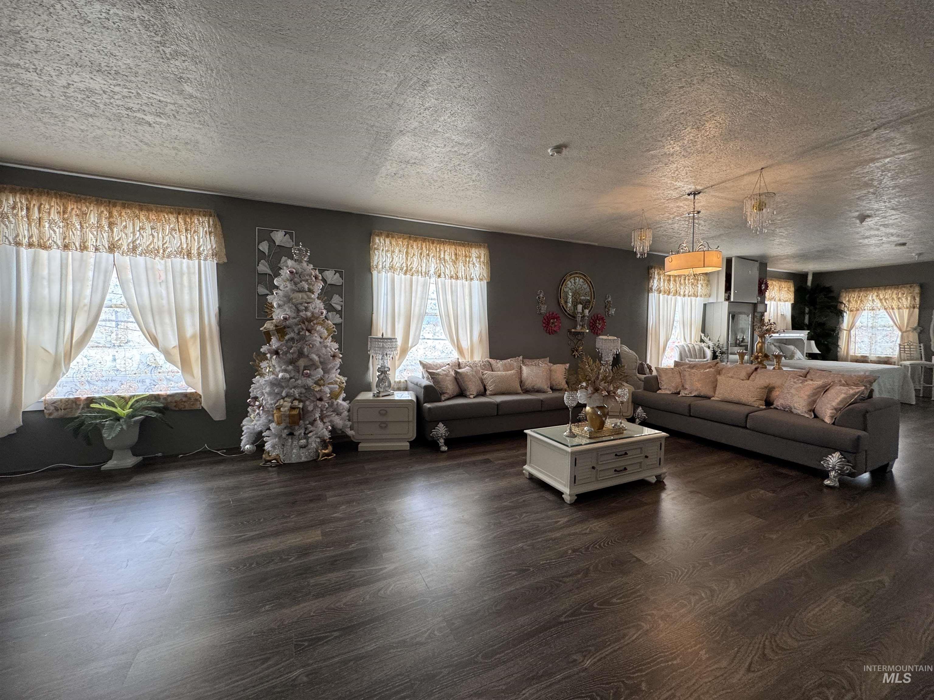 1221 Overland Avenue Property Photo 19