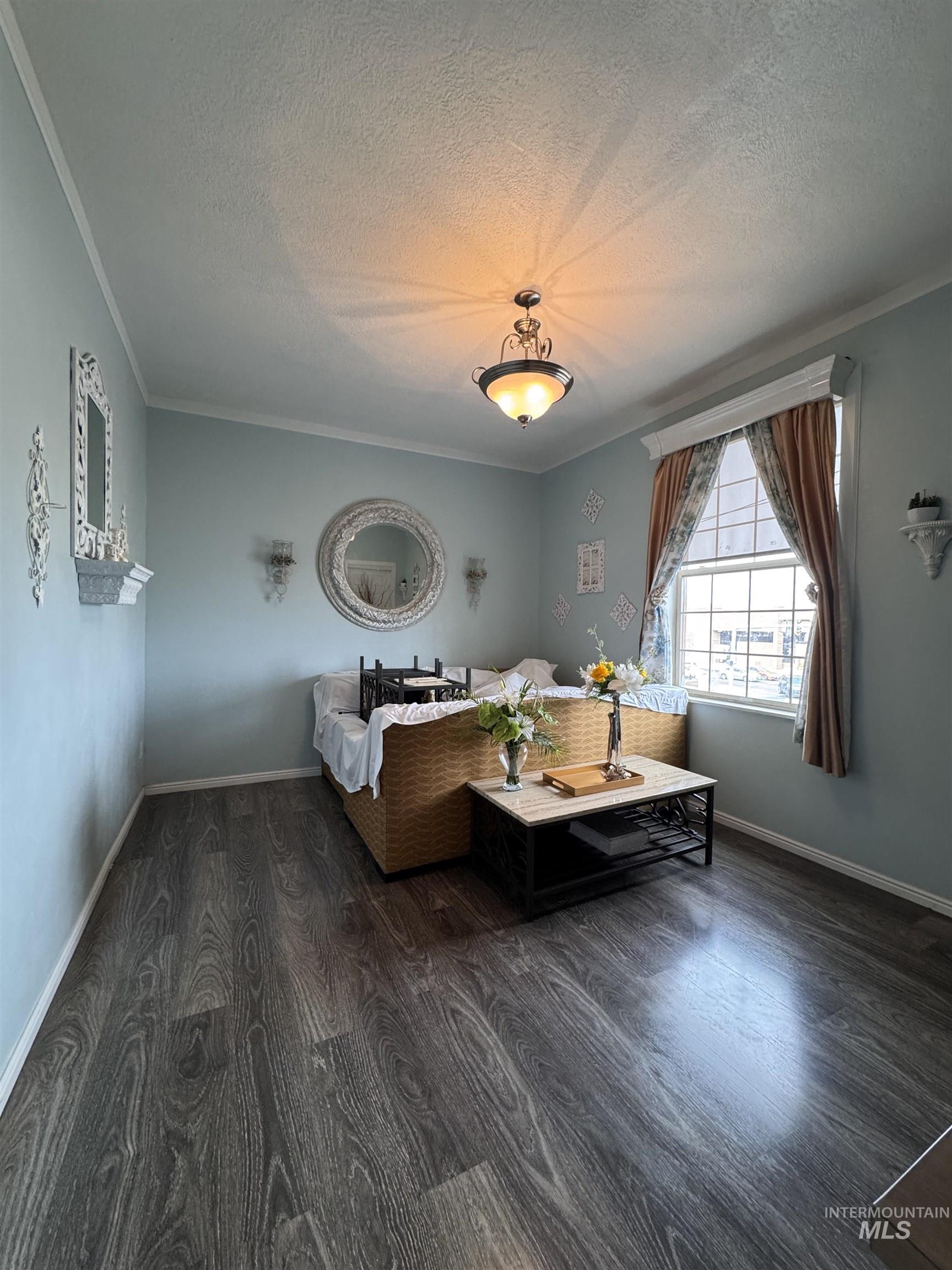 1221 Overland Avenue Property Photo 33