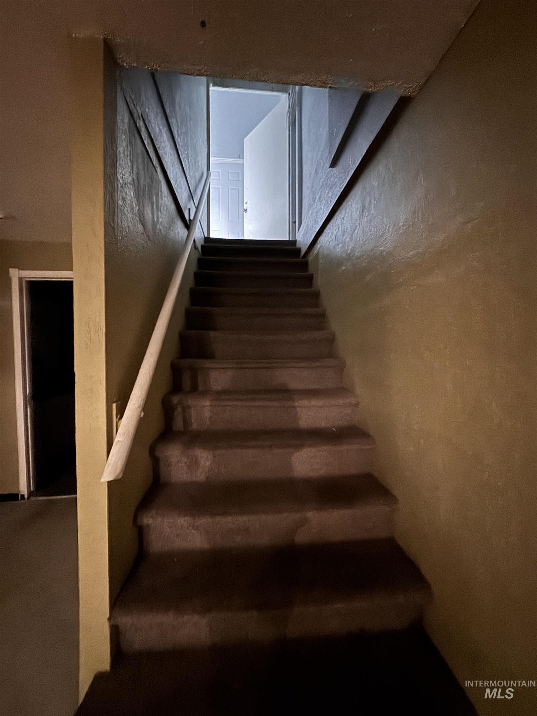 1221 Overland Avenue Property Photo 37