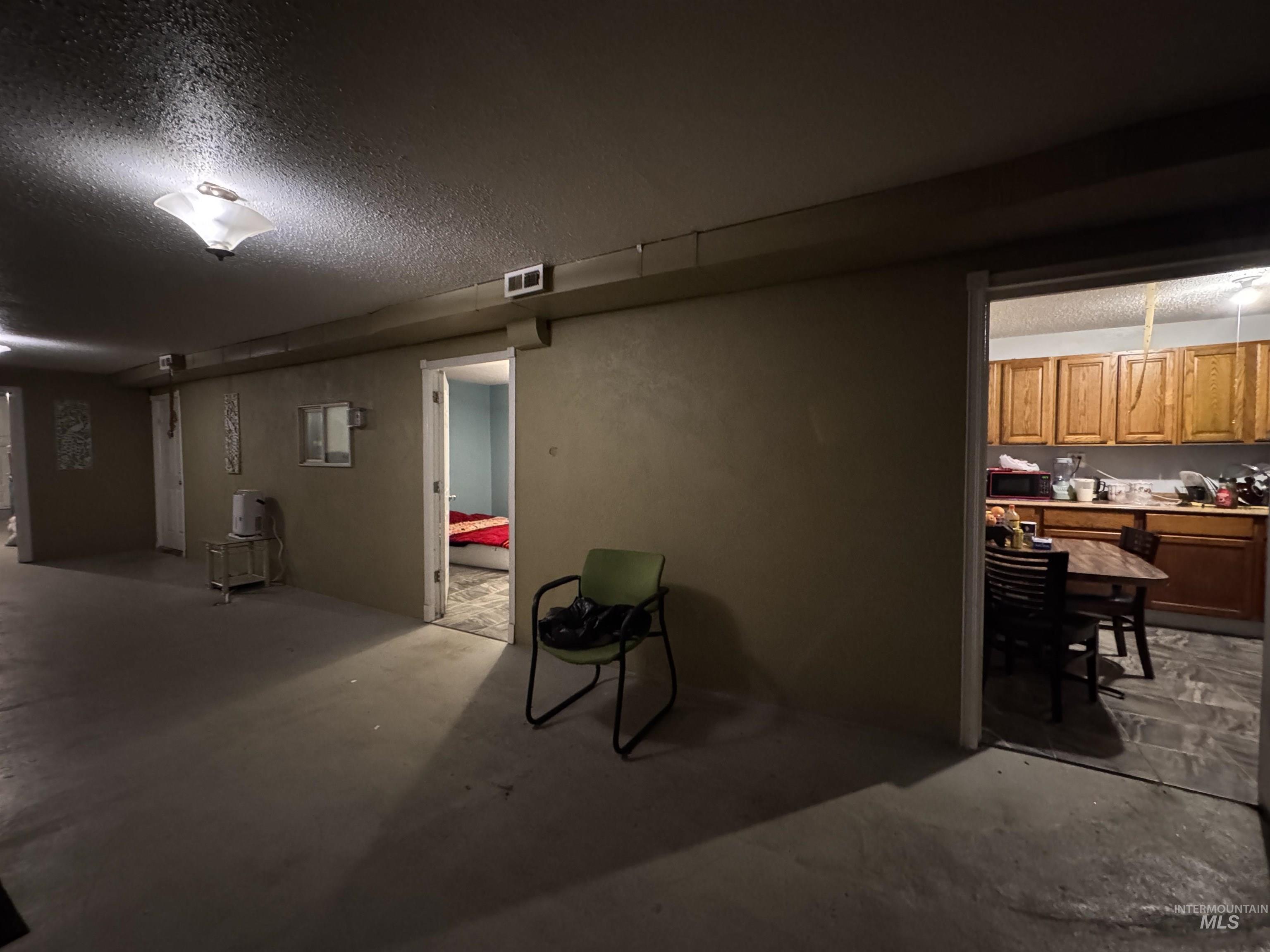 1221 Overland Avenue Property Photo 38