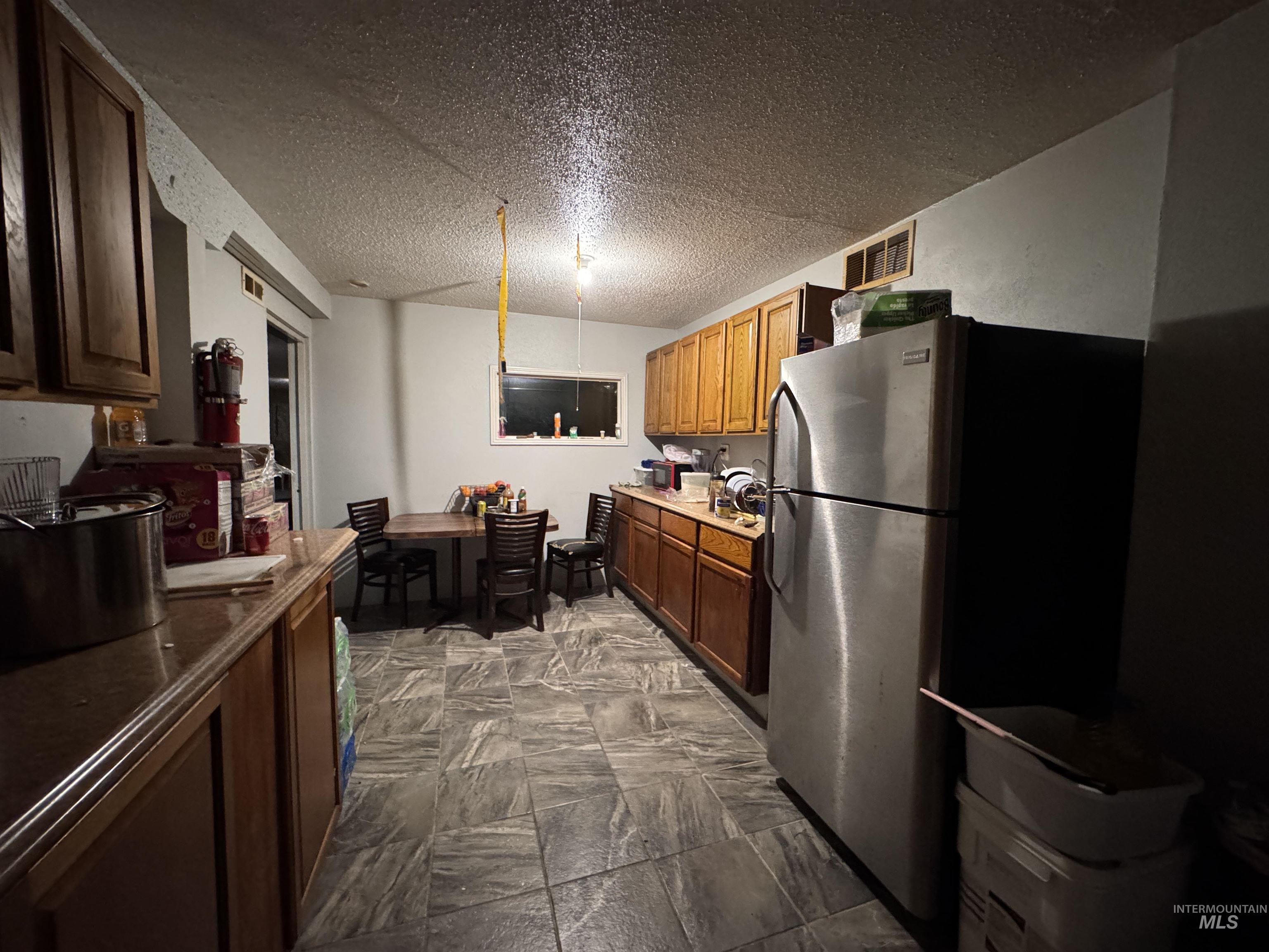 1221 Overland Avenue Property Photo 40