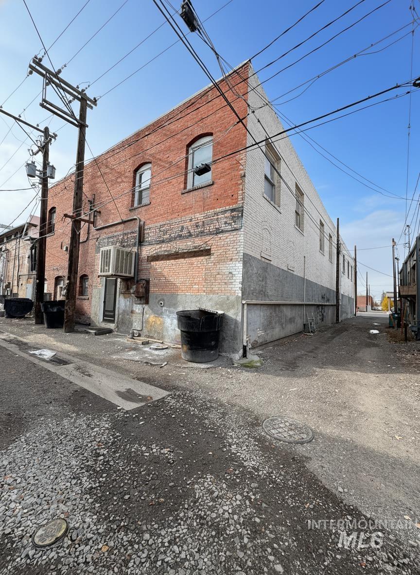 1221 Overland Avenue Property Photo 45