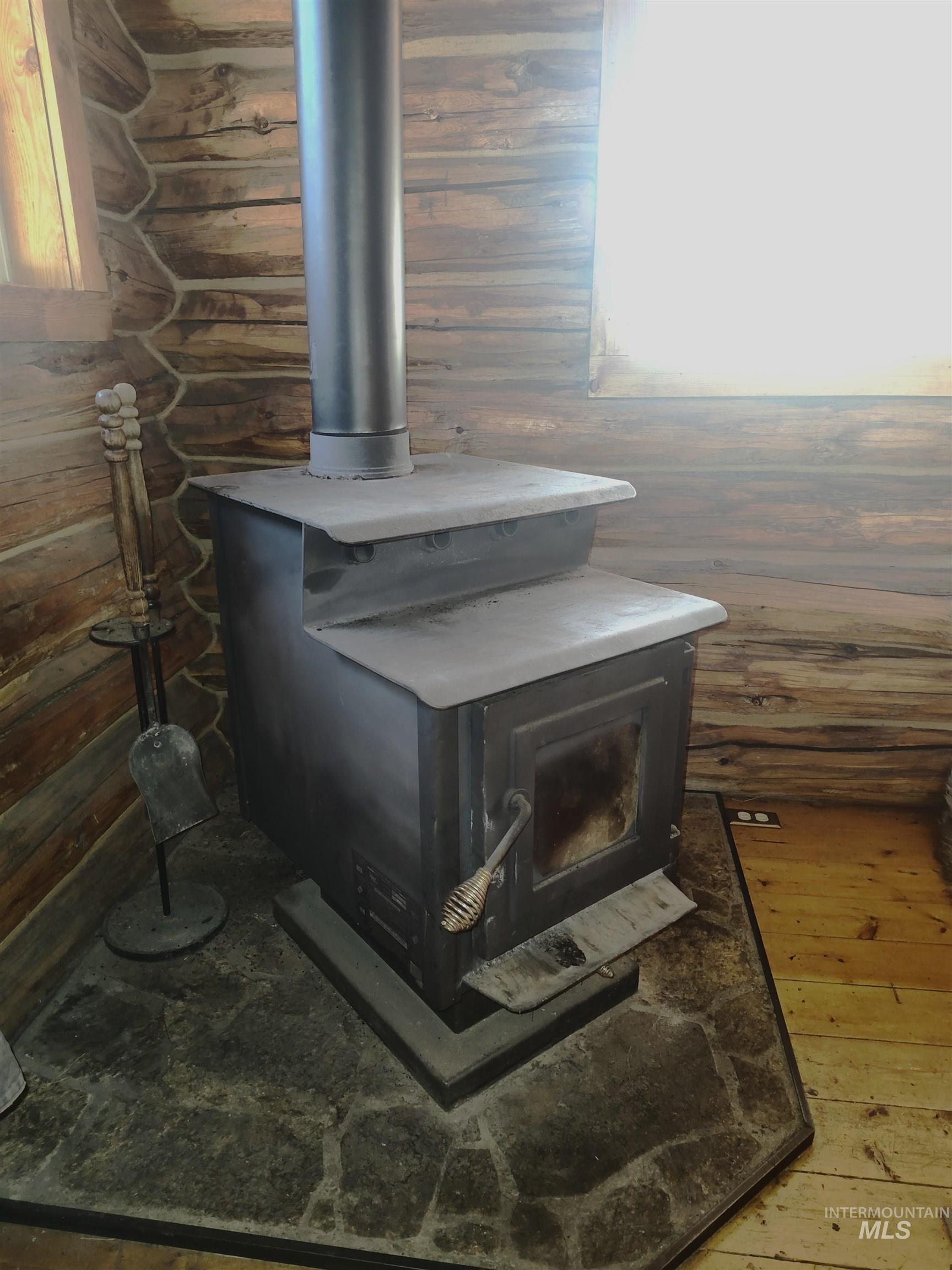 552 Rhett Creek Road Property Photo 6