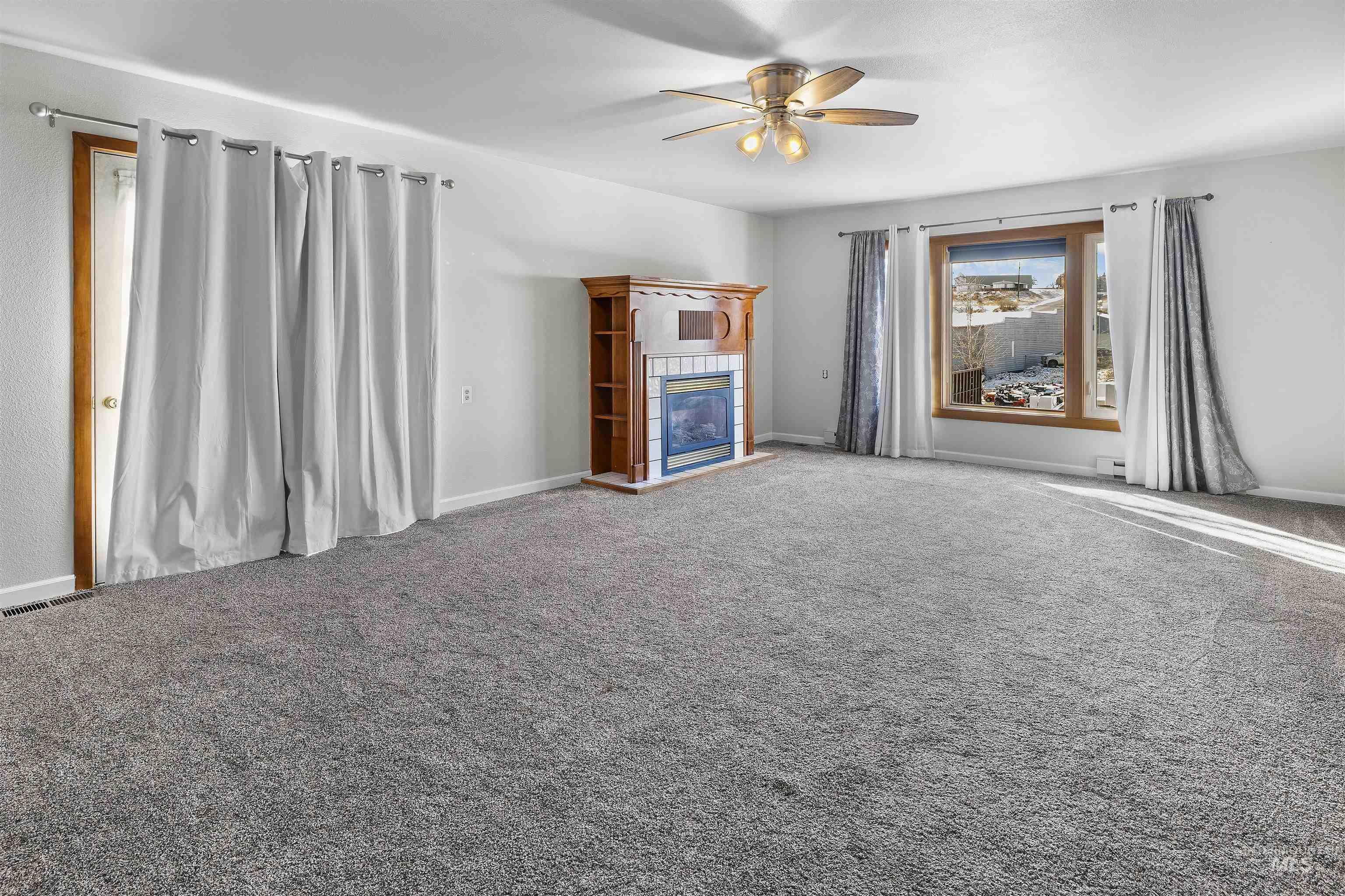 410 Junction Property Photo 10