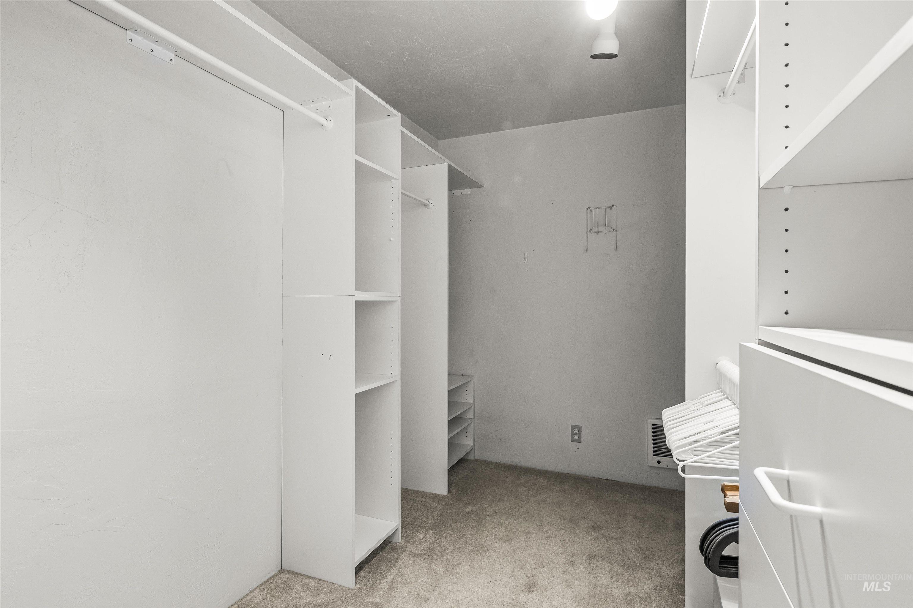 410 Junction Property Photo 16