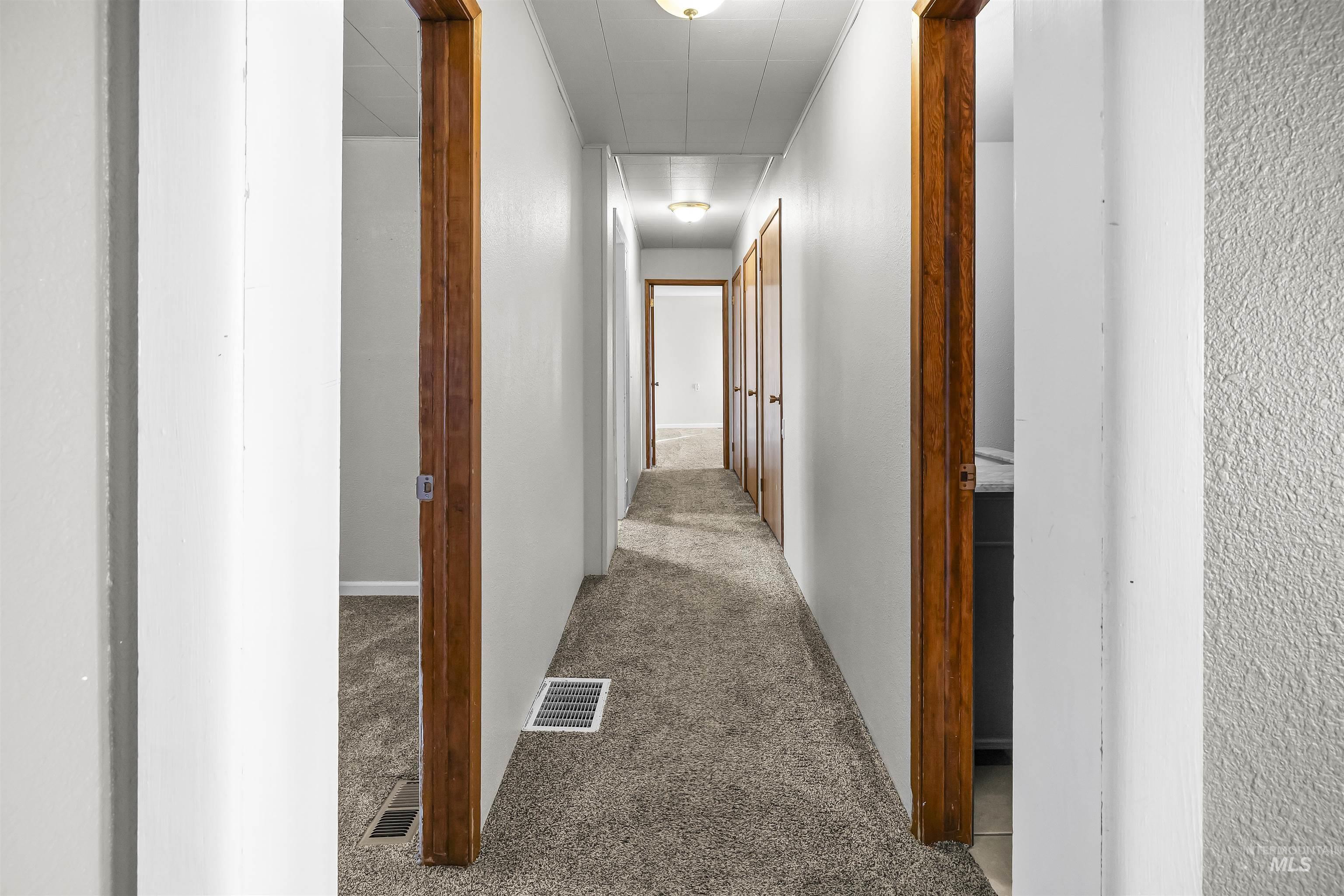 410 Junction Property Photo 17