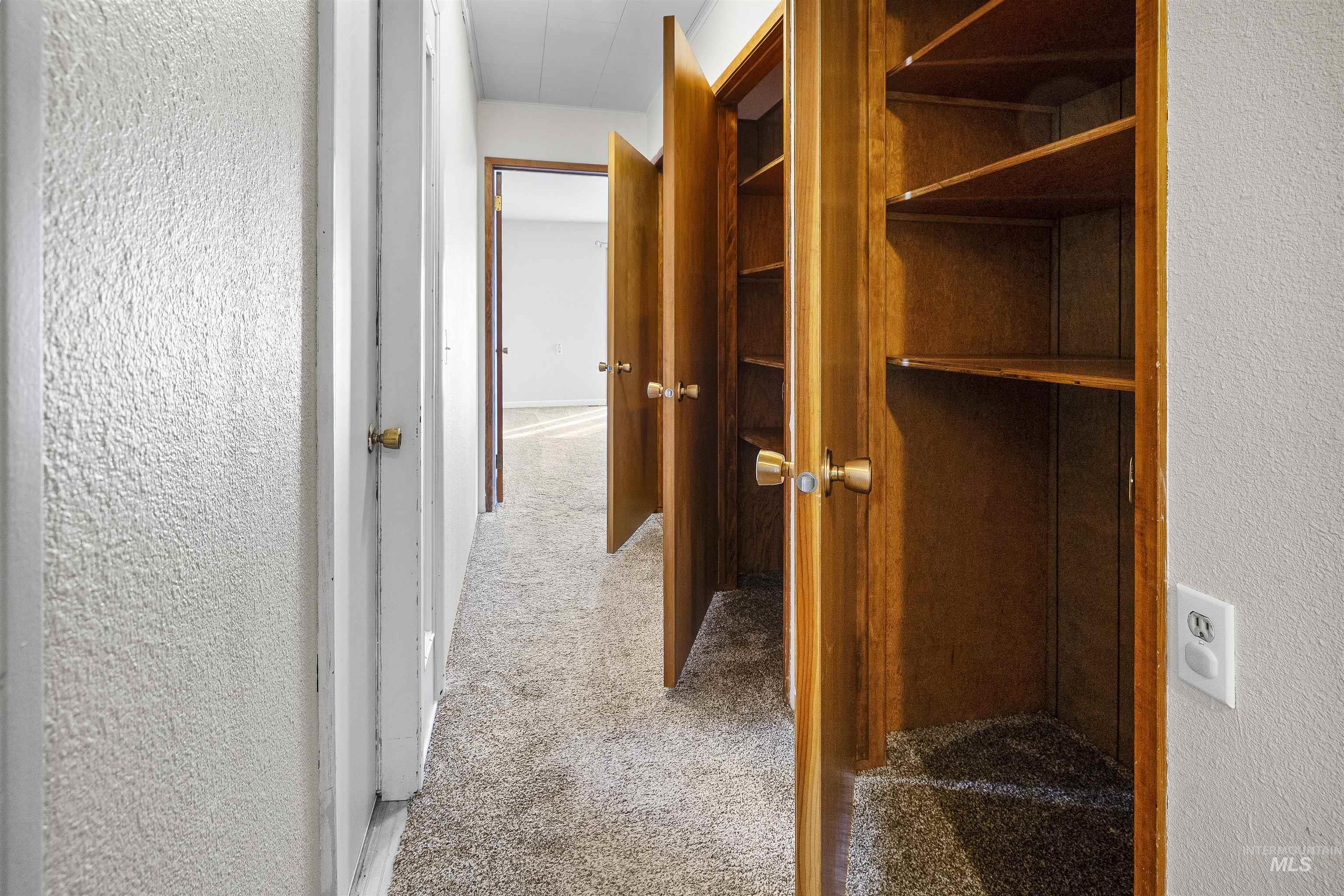 410 Junction Property Photo 18