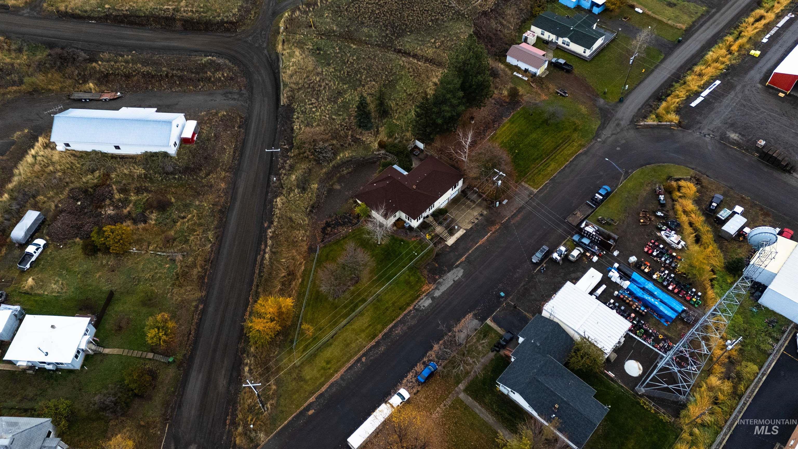 410 Junction Property Photo 41