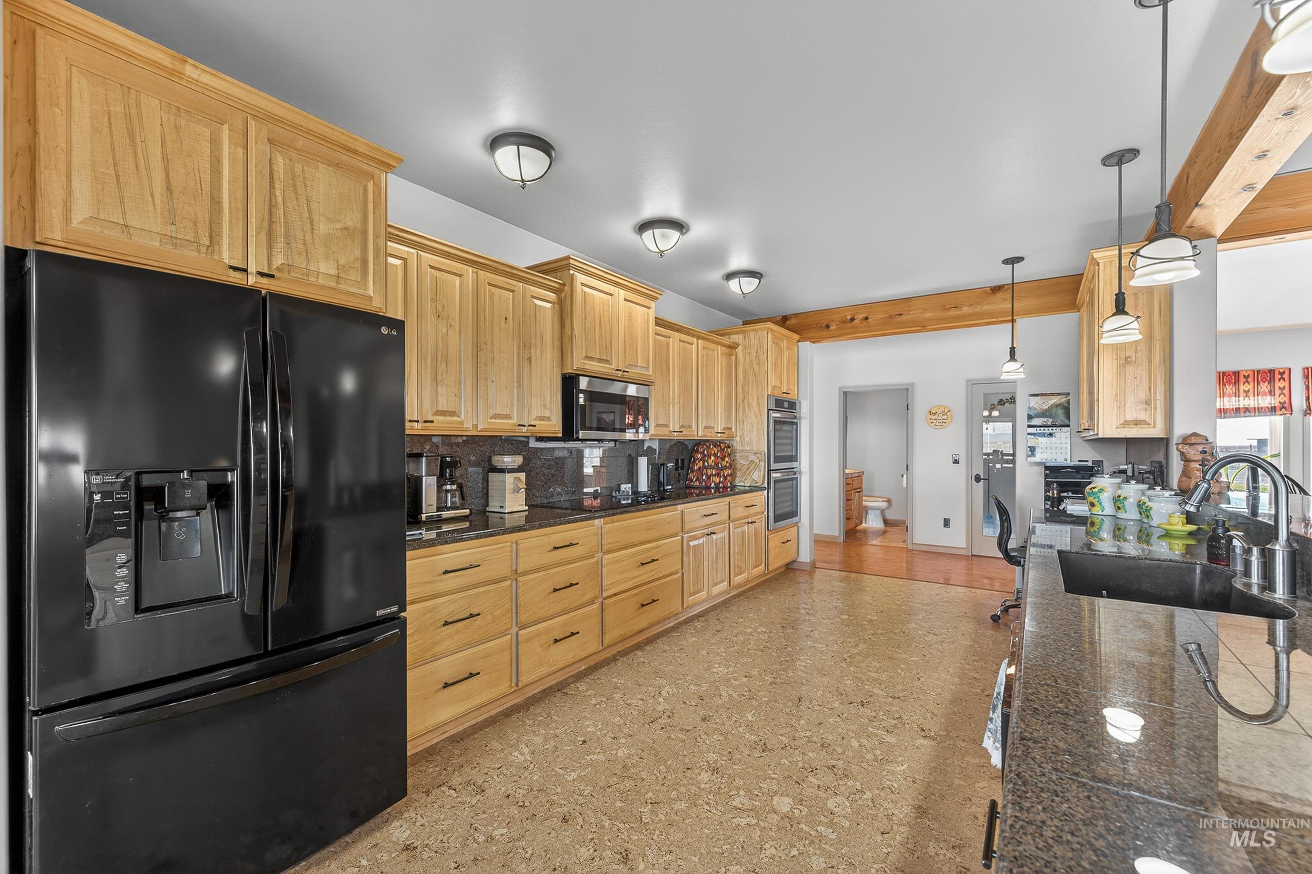 2195 Kilborn Lane Property Photo 8