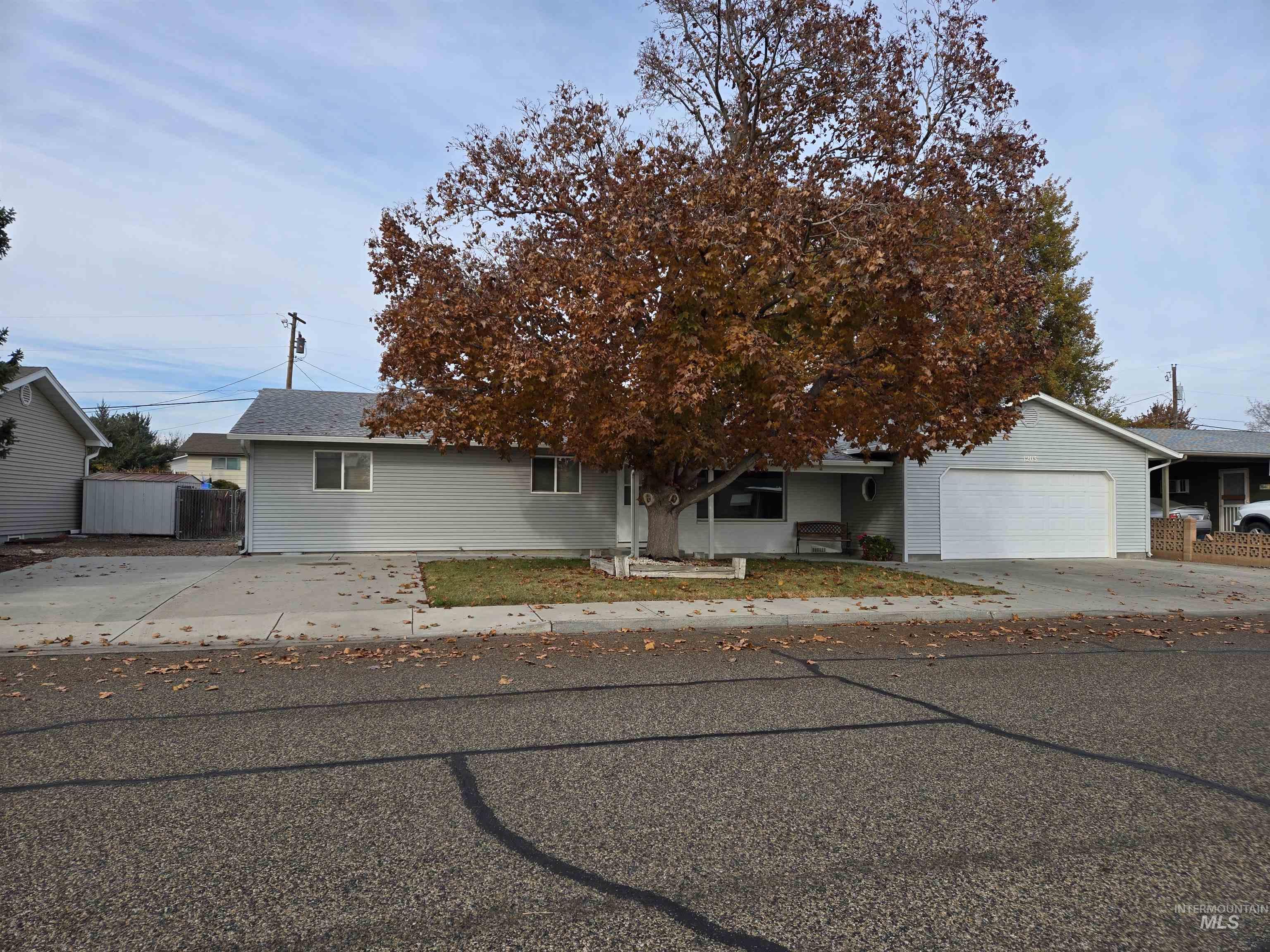 1203 Sears Dr. Property Photo 2