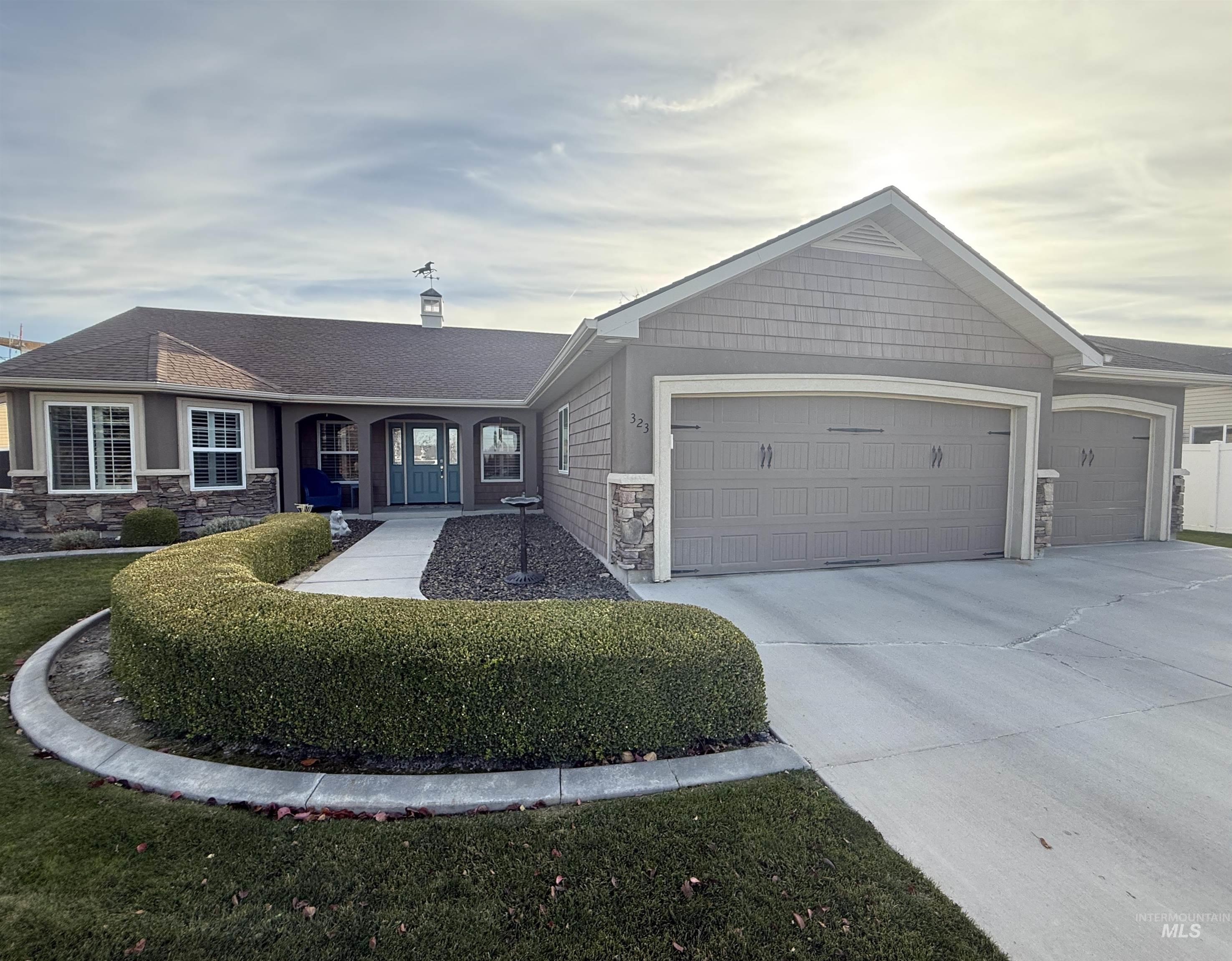 323 Arrowhead Path Property Photo 1