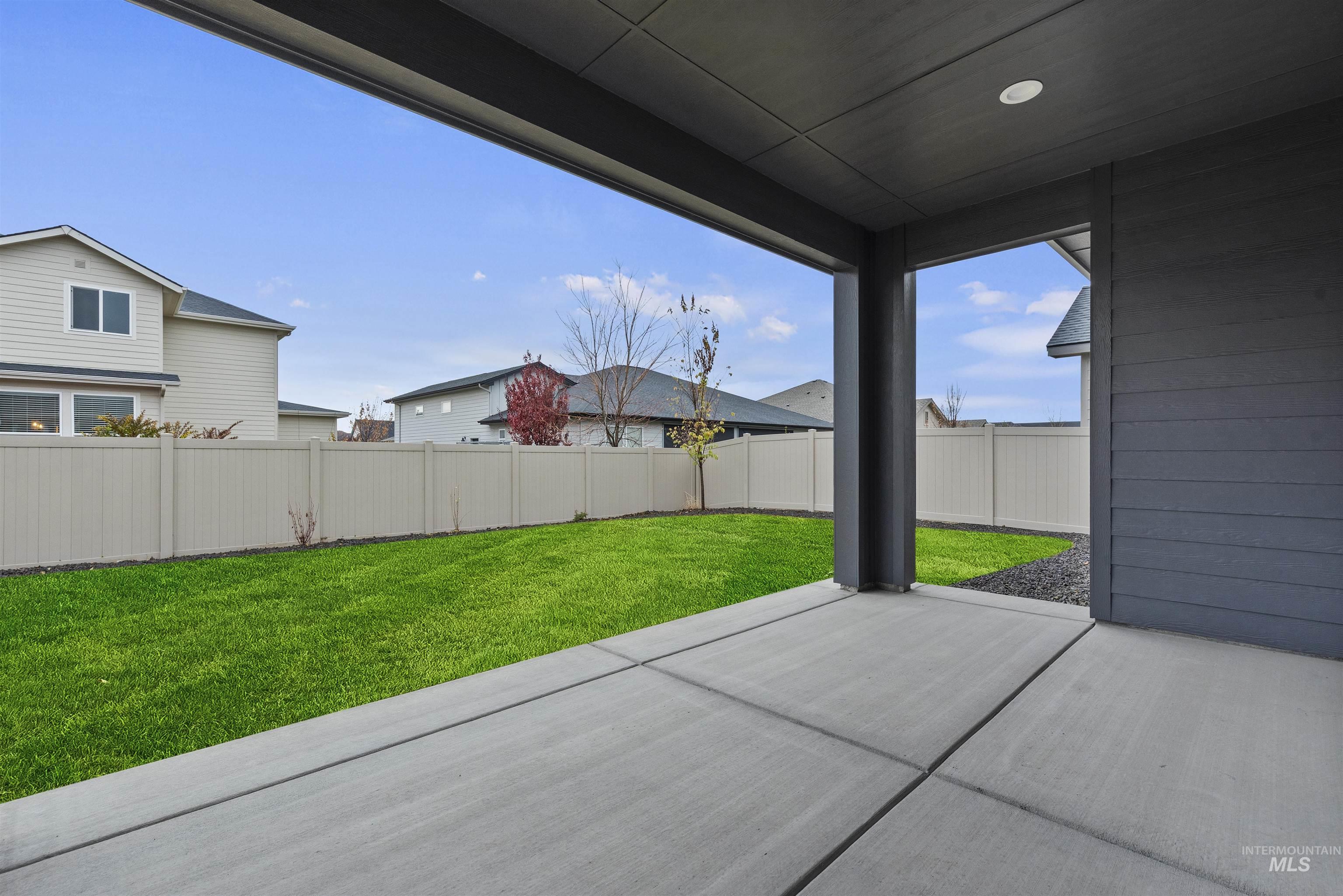 2129 E Blakehurst St Property Photo 28
