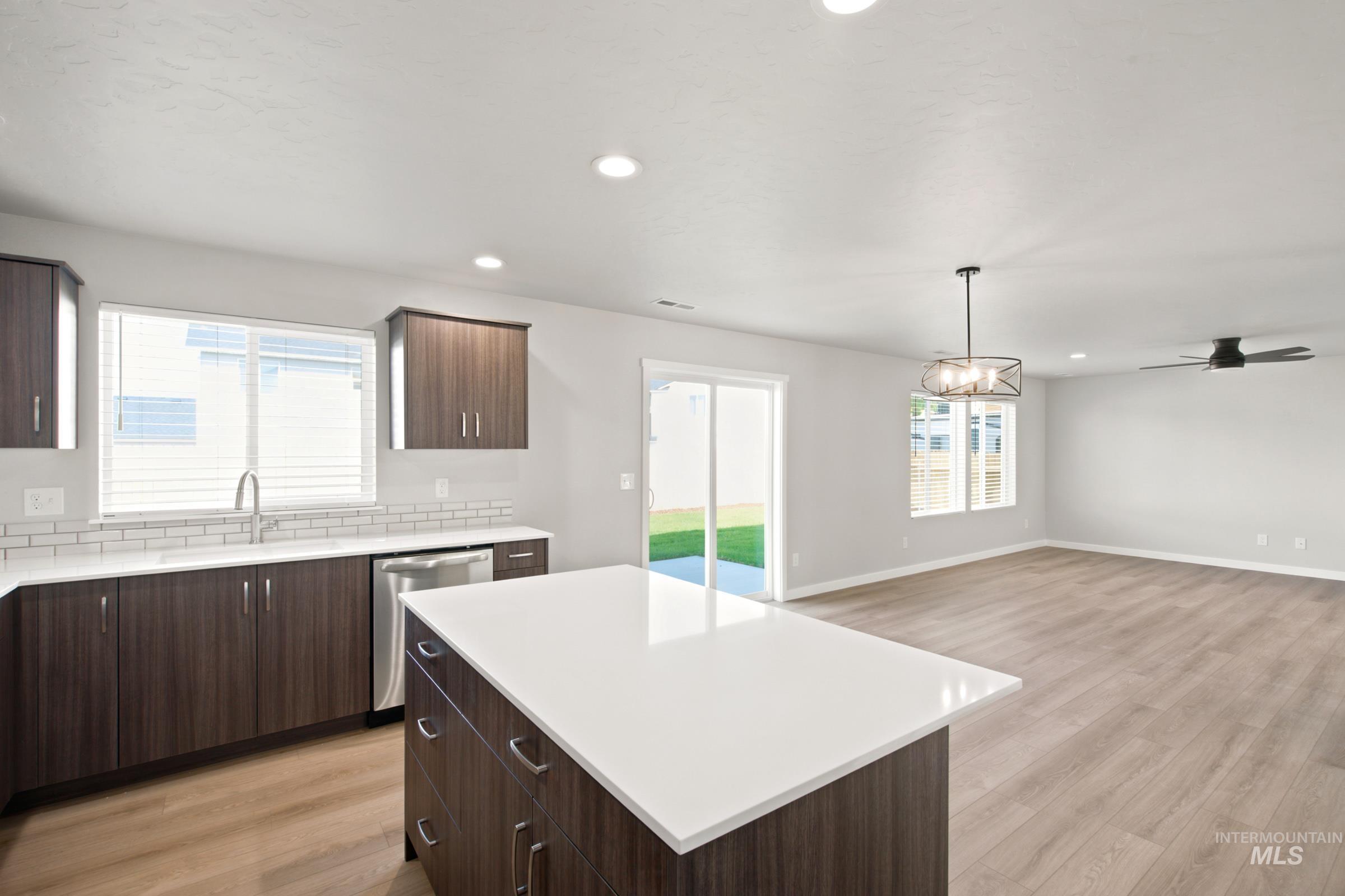 1101 Grass Pond Ave Property Photo 8