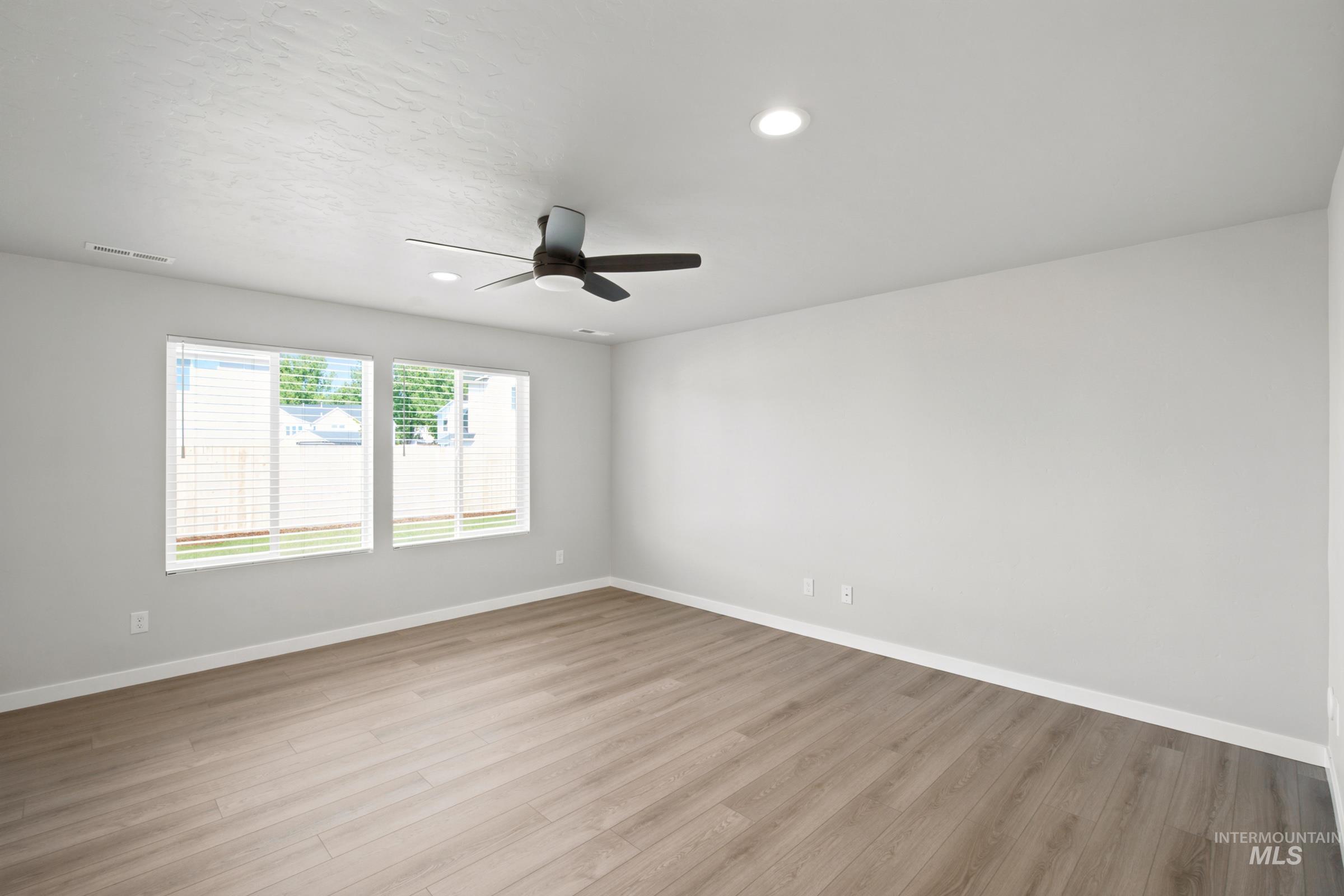 1101 Grass Pond Ave Property Photo 11