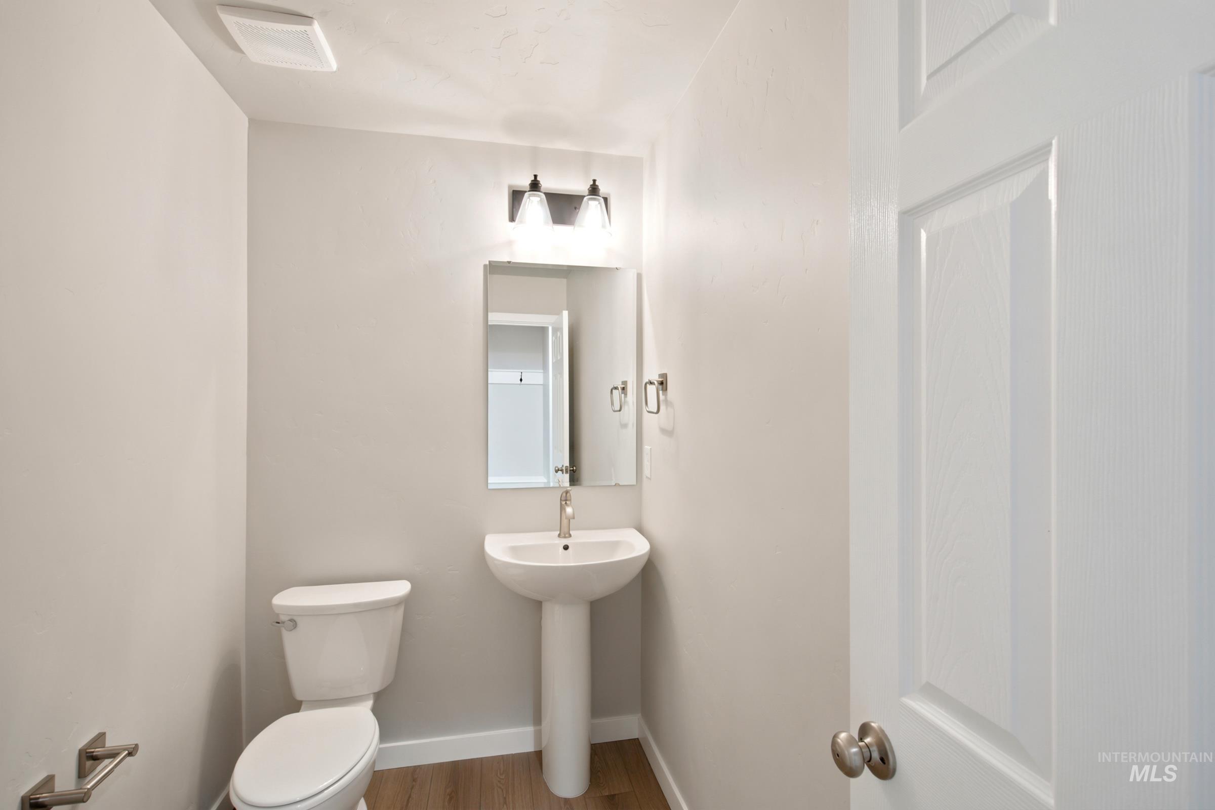 1101 Grass Pond Ave Property Photo 16