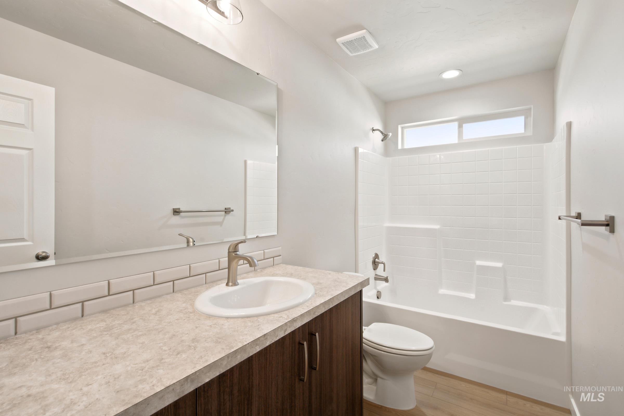 1101 Grass Pond Ave Property Photo 20