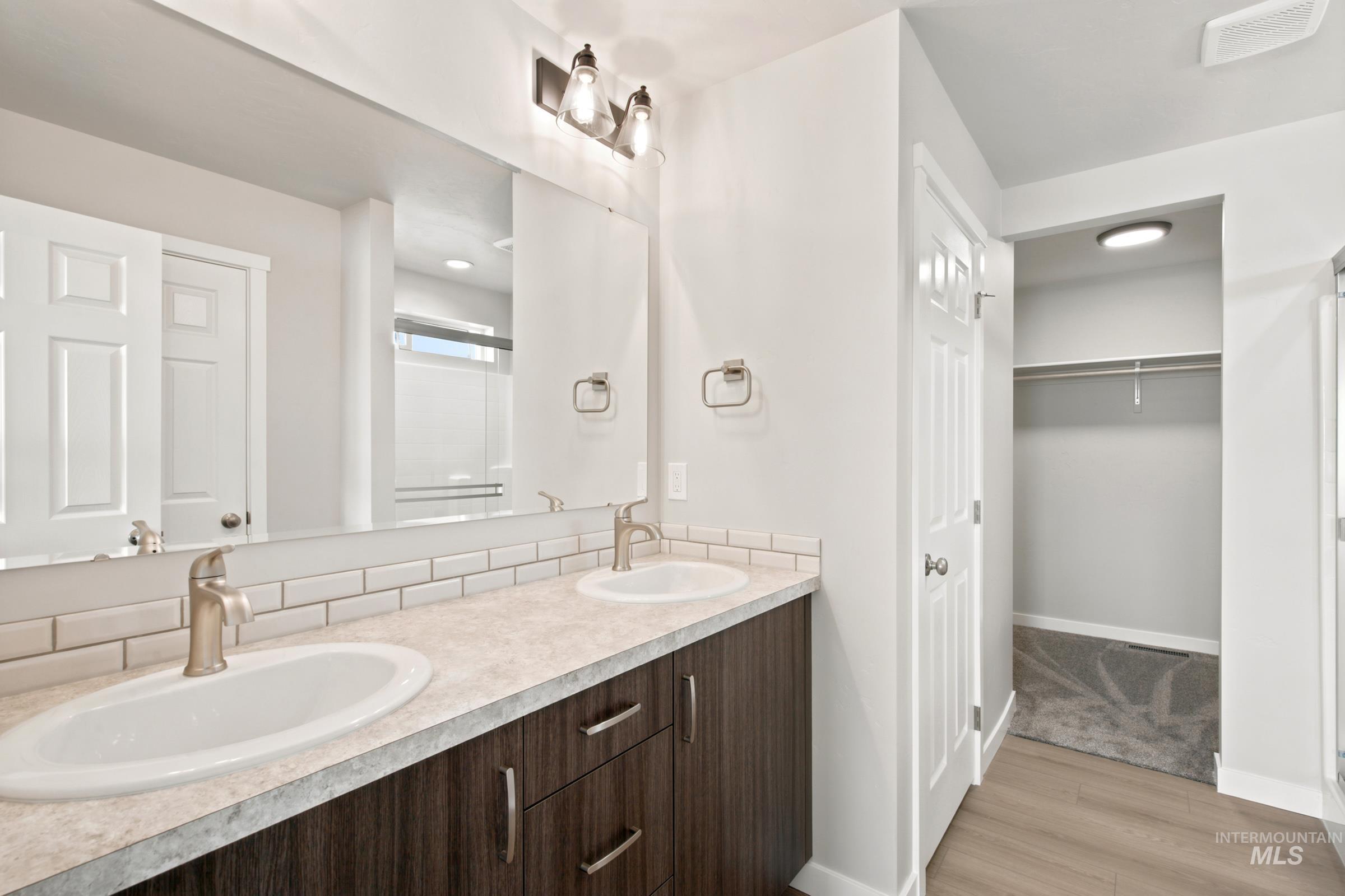 1101 Grass Pond Ave Property Photo 24