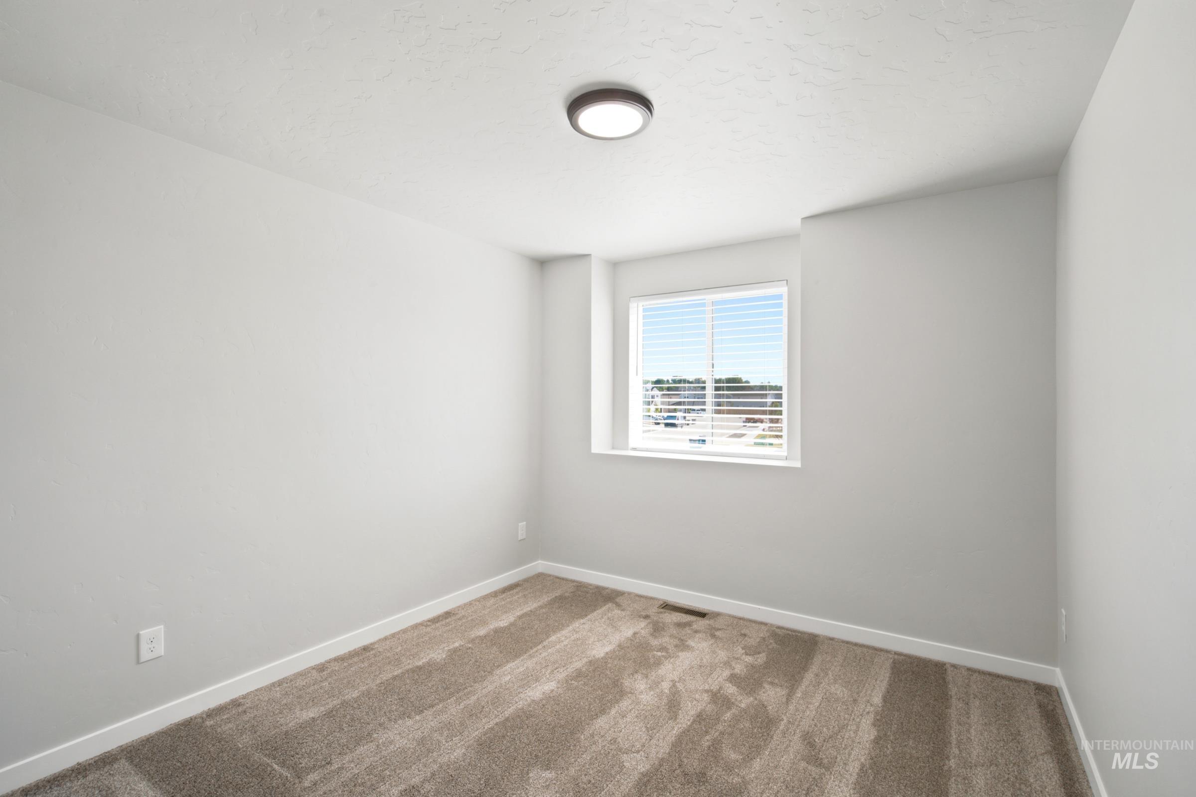 1101 Grass Pond Ave Property Photo 28