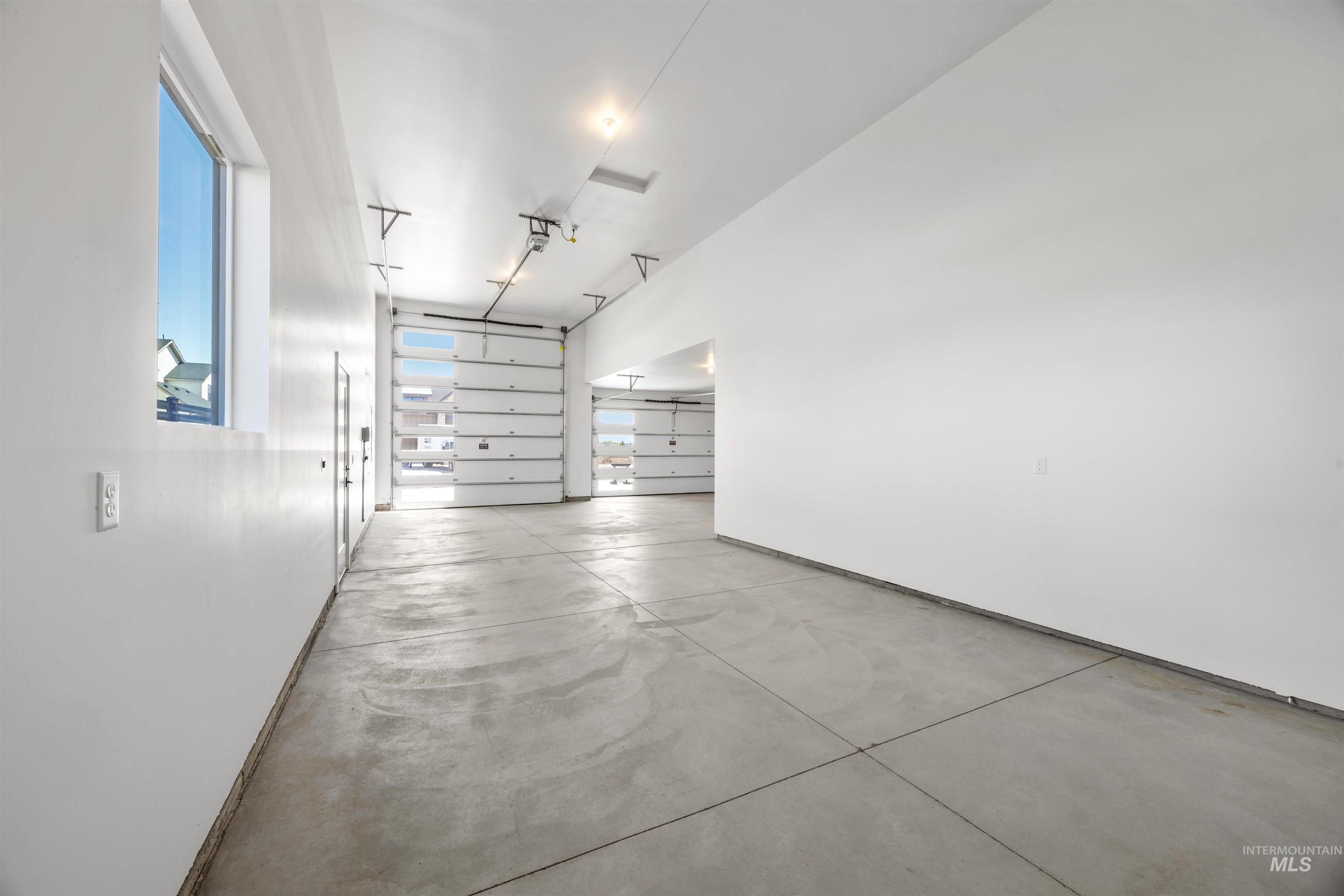 2187 N Palaestra Ave Property Photo 32