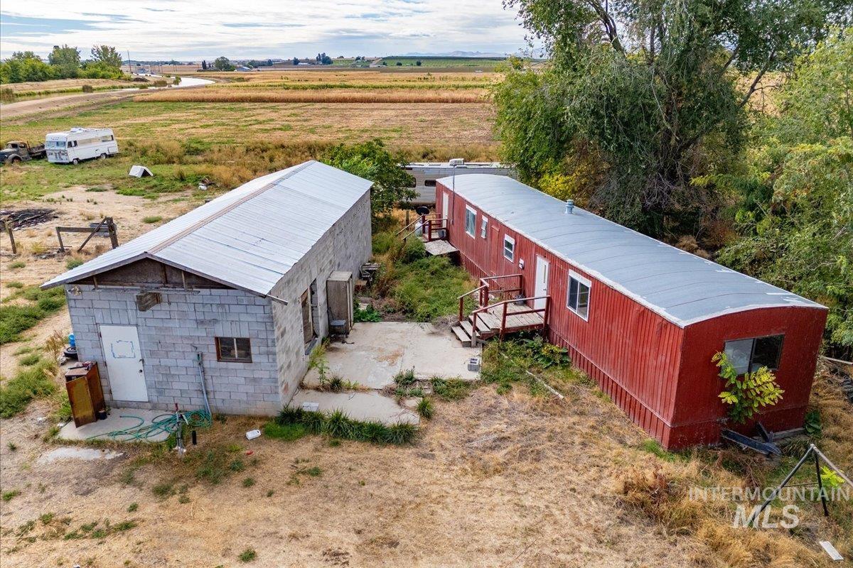 19241 Homedale Rd Property Photo 12