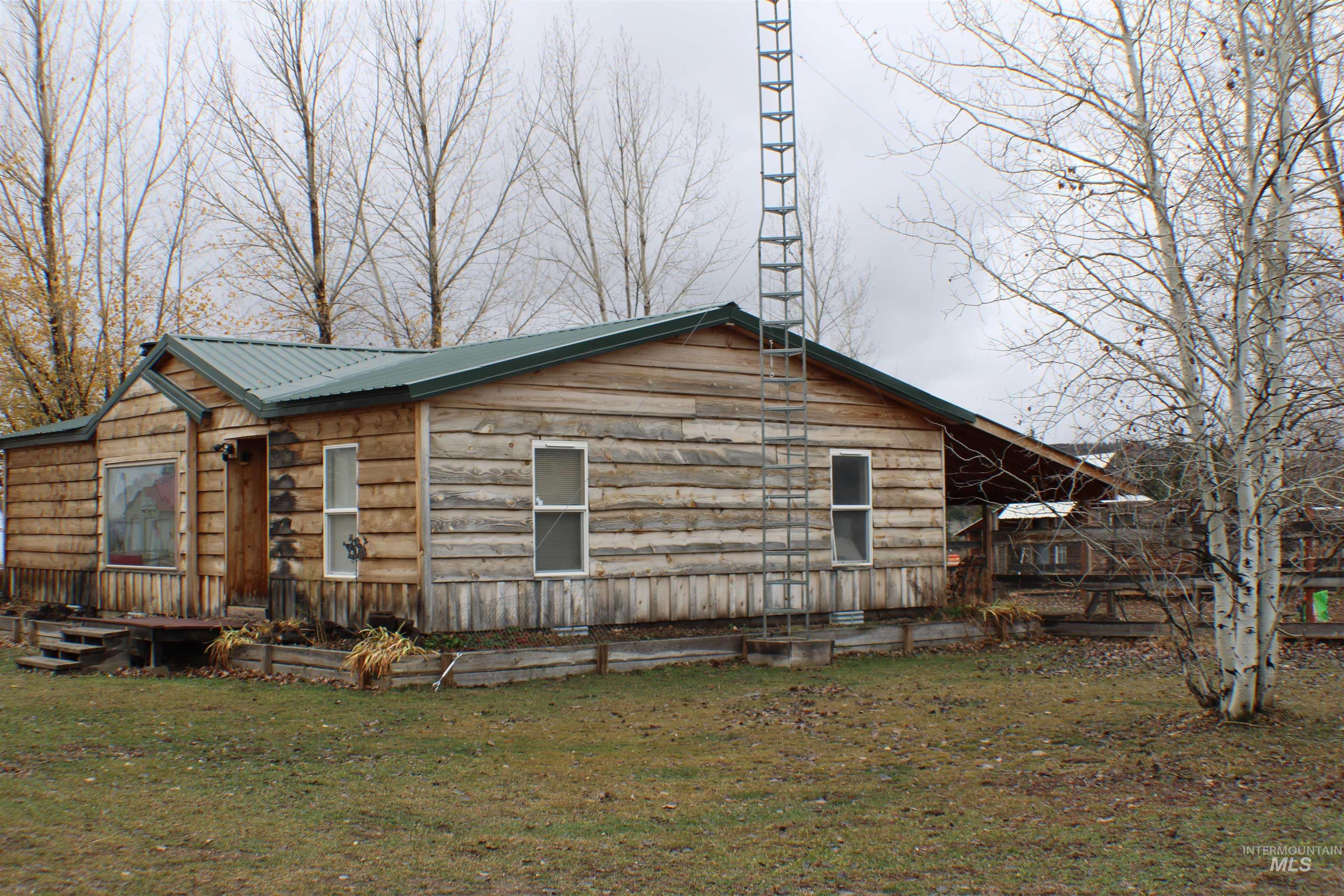 200 E Prairie Road Property Photo 2