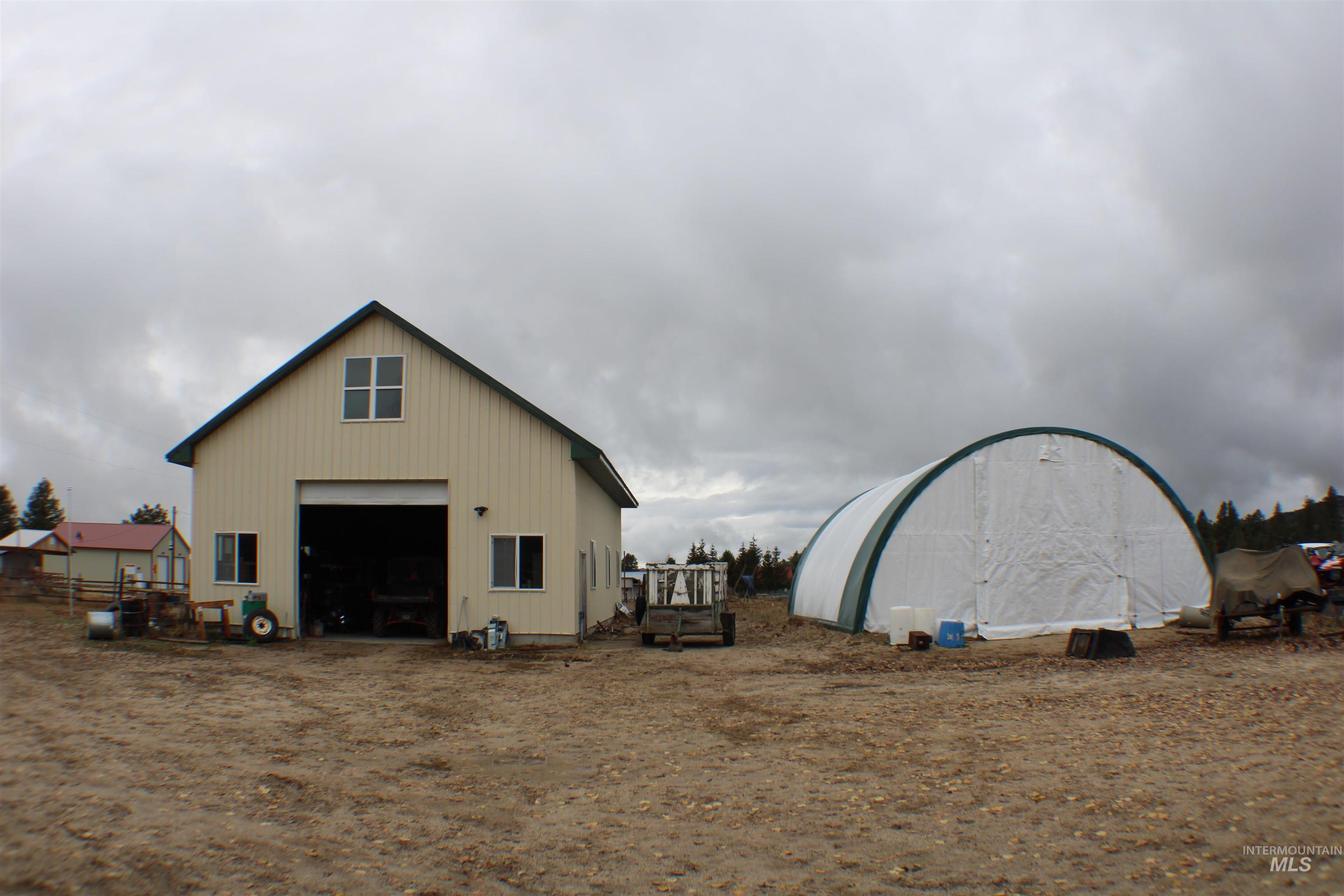 200 E Prairie Road Property Photo 3