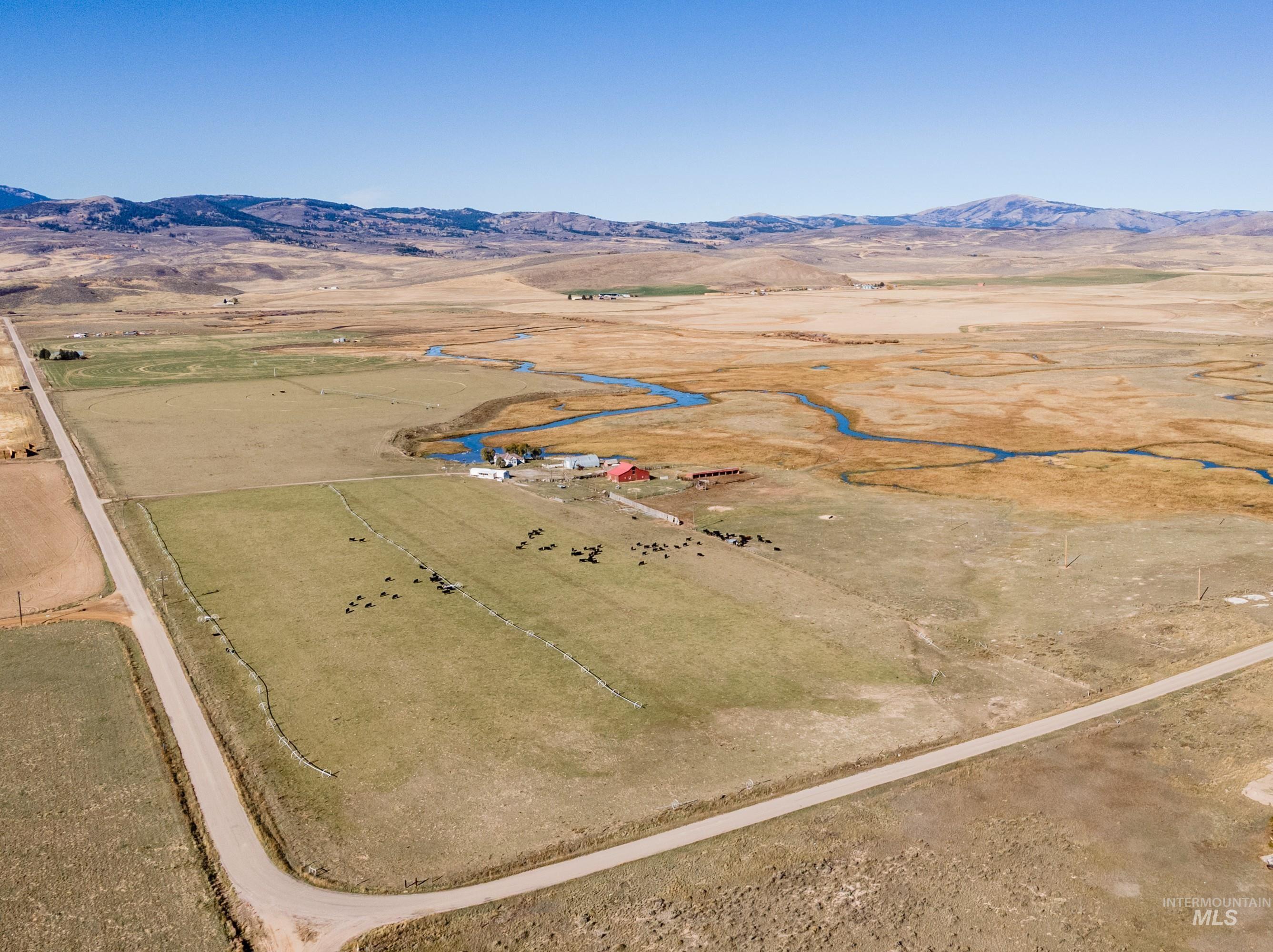 986 Rocky Ford Rd Property Photo 1