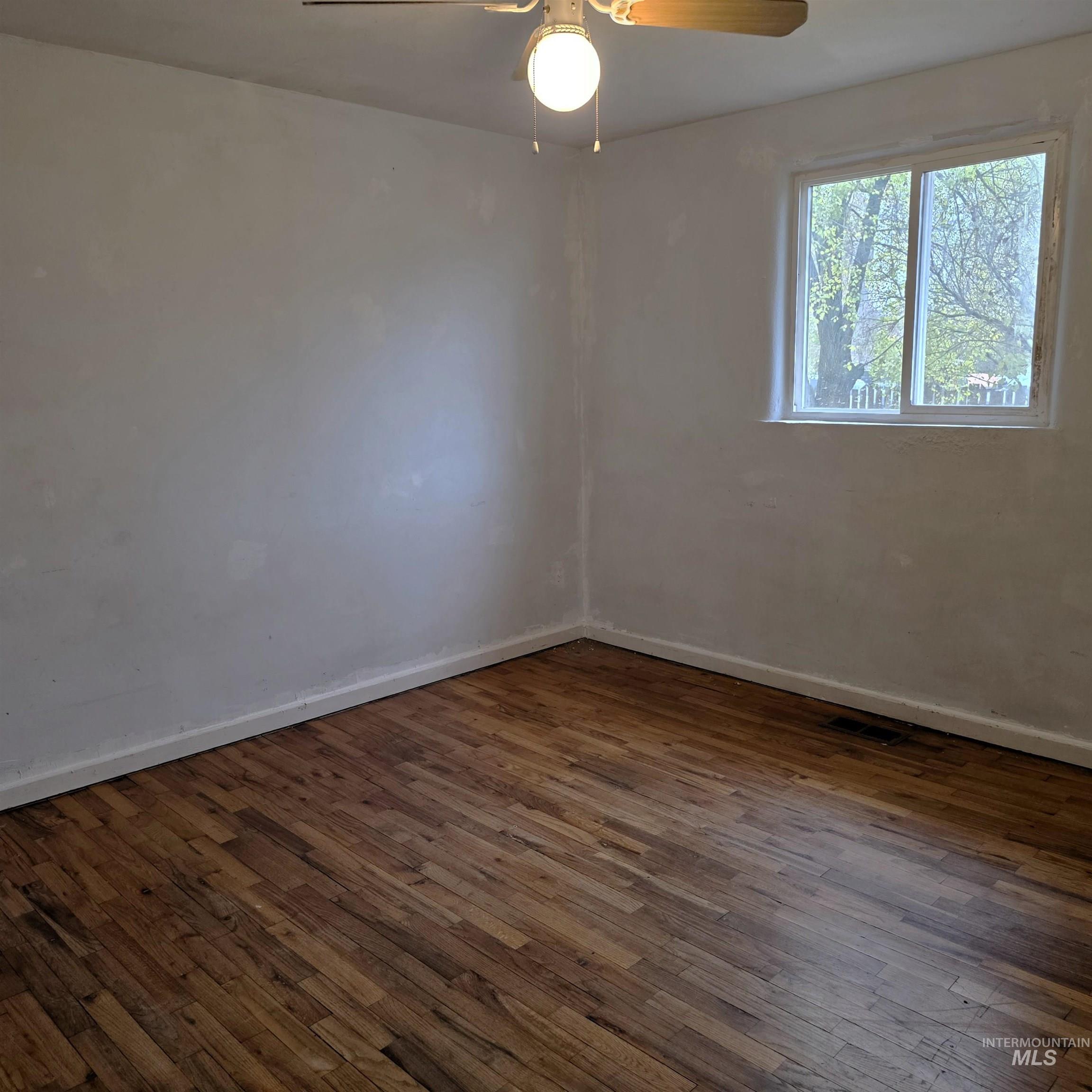 935 Preston Ave Property Photo 19