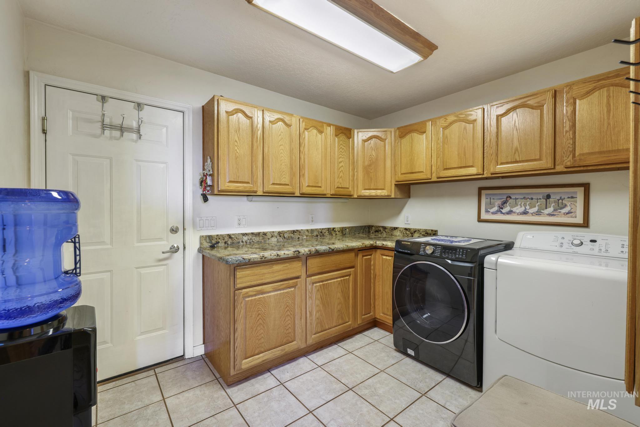 2224 E 4400 N Property Photo 32