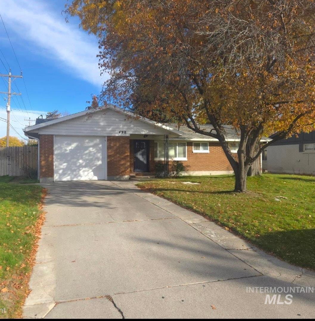 498 Sophomore Blvd Property Photo 1