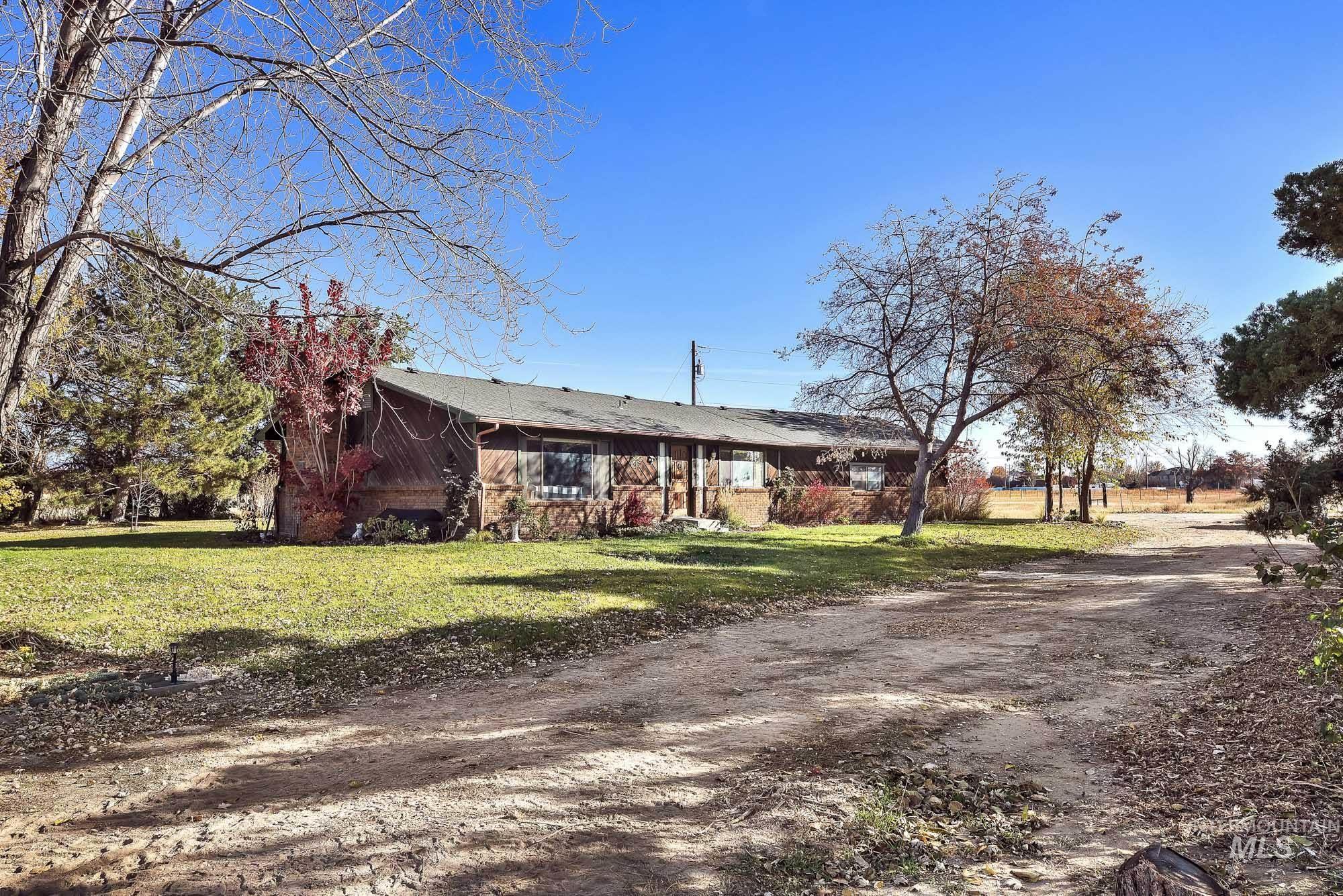 1800 W Hubbard Road Property Photo 16