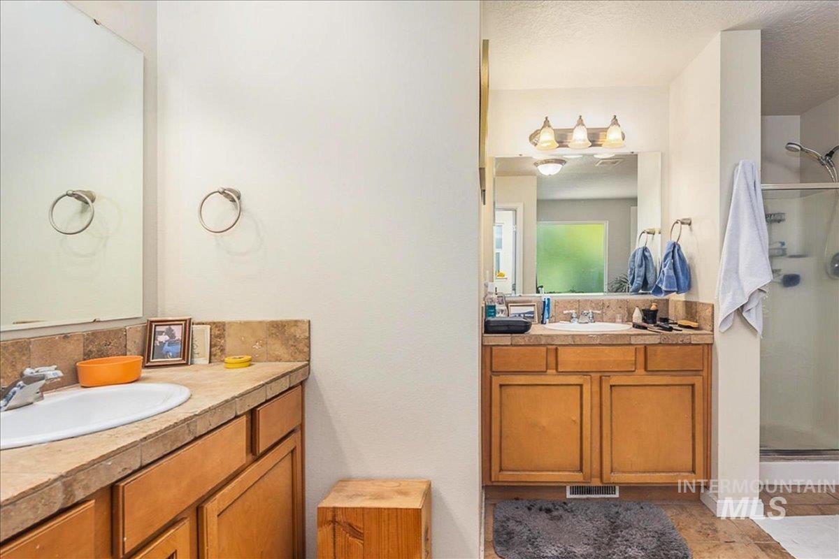 915 N Glen Aspen Property Photo 11