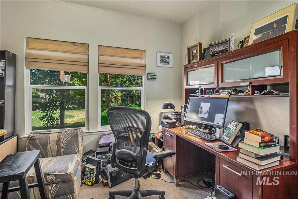 915 N Glen Aspen Property Photo 15