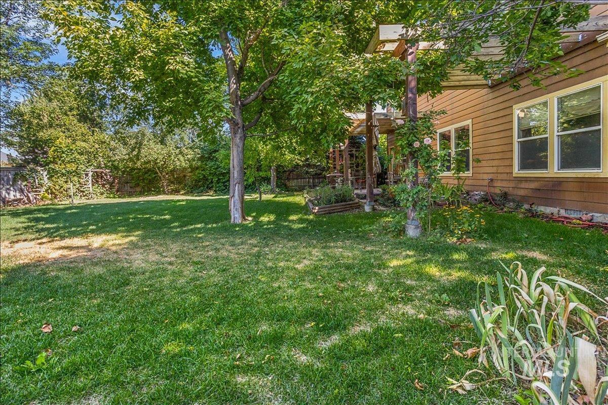 915 N Glen Aspen Property Photo 18
