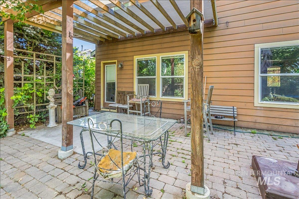 915 N Glen Aspen Property Photo 27