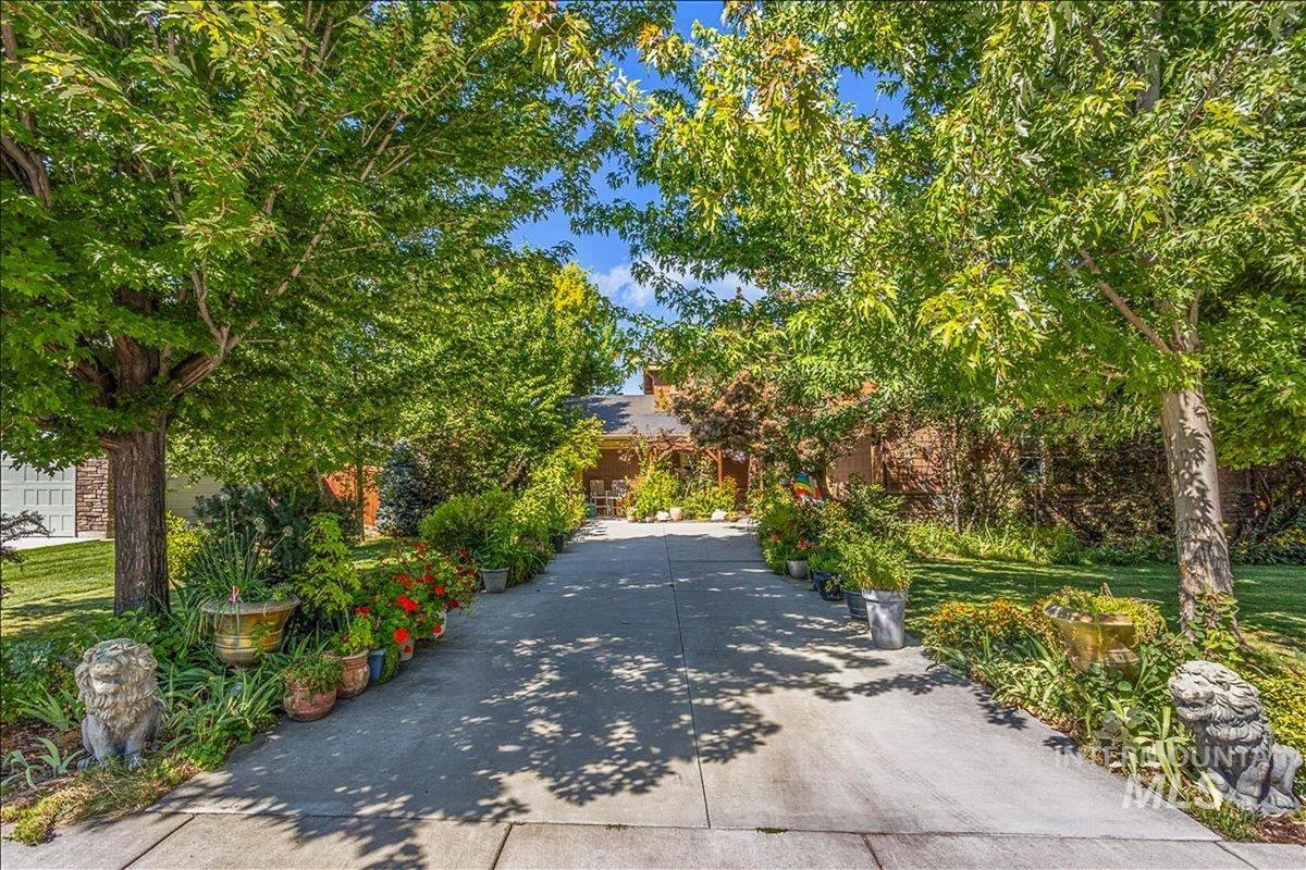 915 N Glen Aspen Property Photo 35