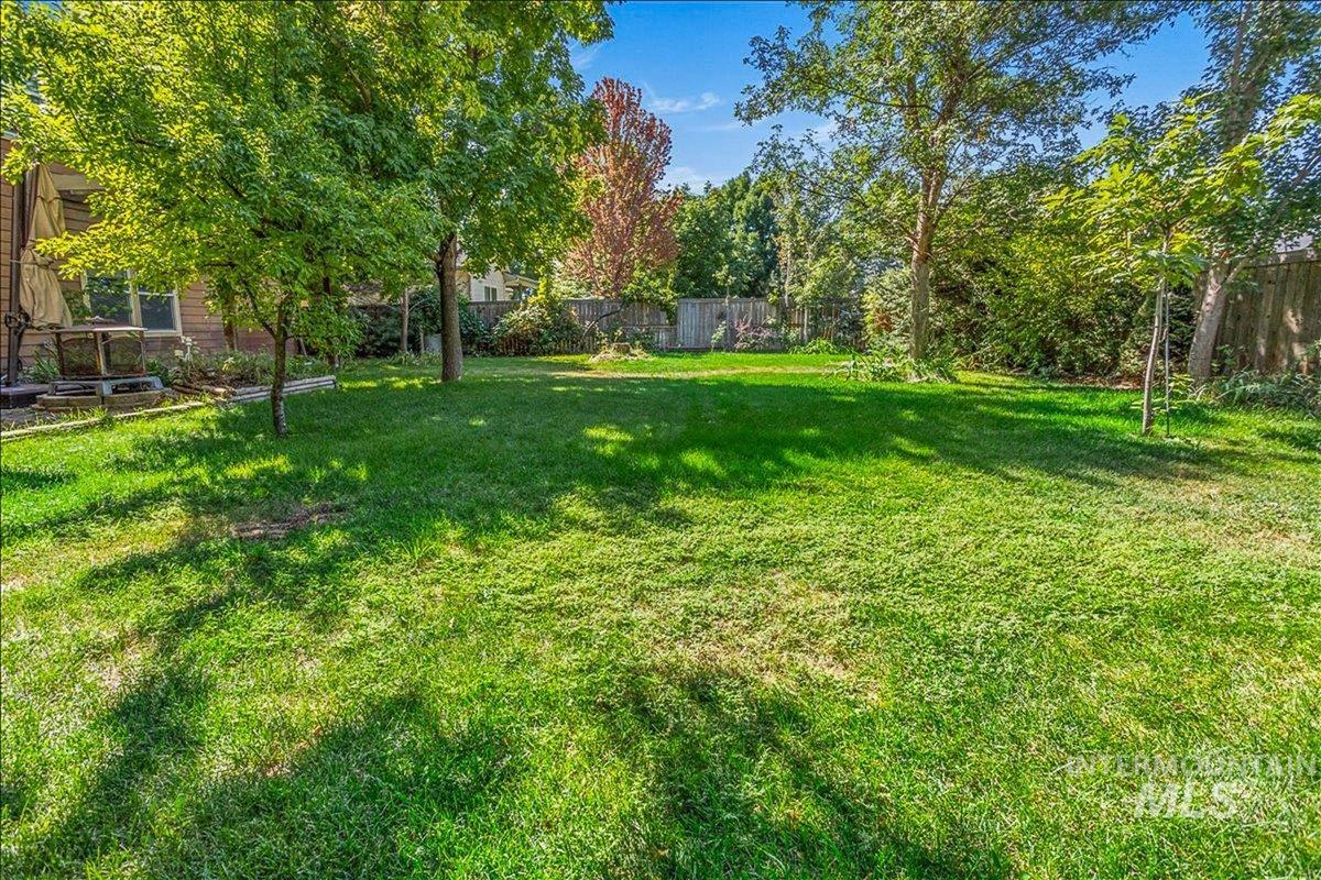 915 N Glen Aspen Property Photo 46