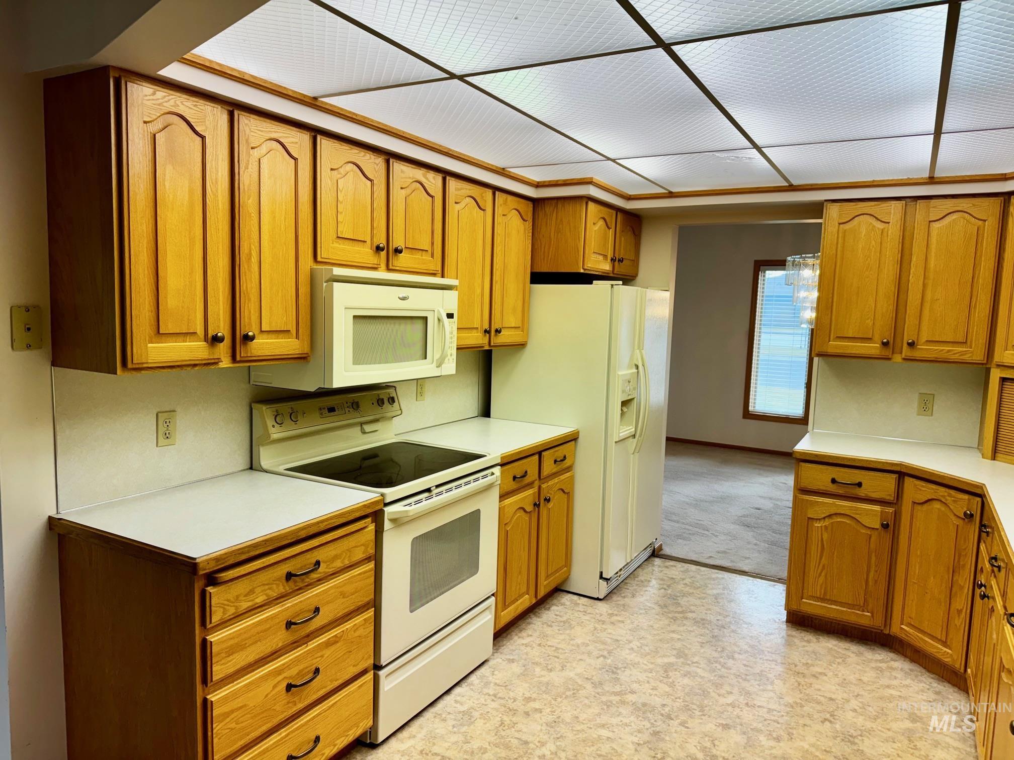1142 Fairview Ave Property Photo 8