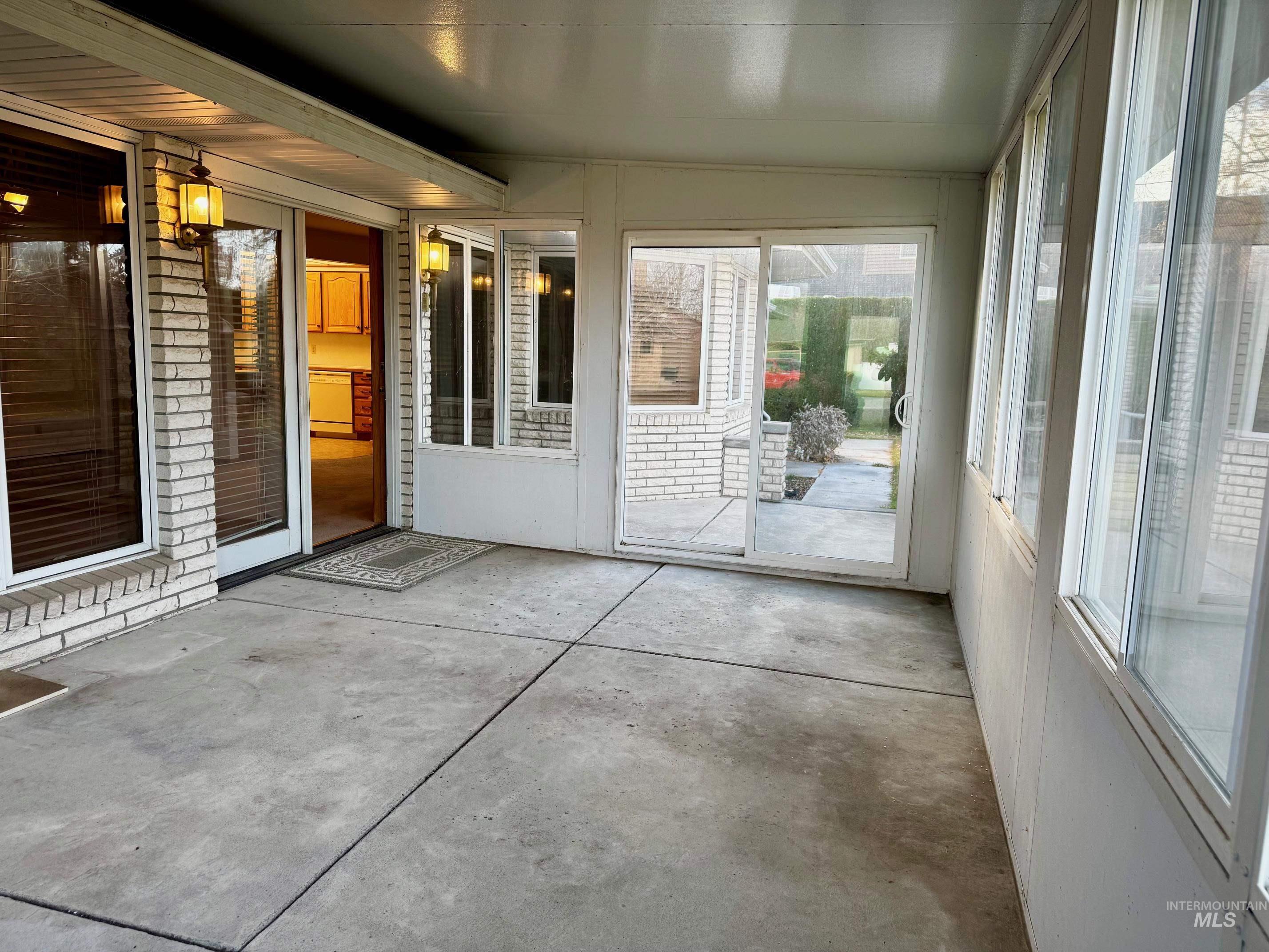 1142 Fairview Ave Property Photo 14