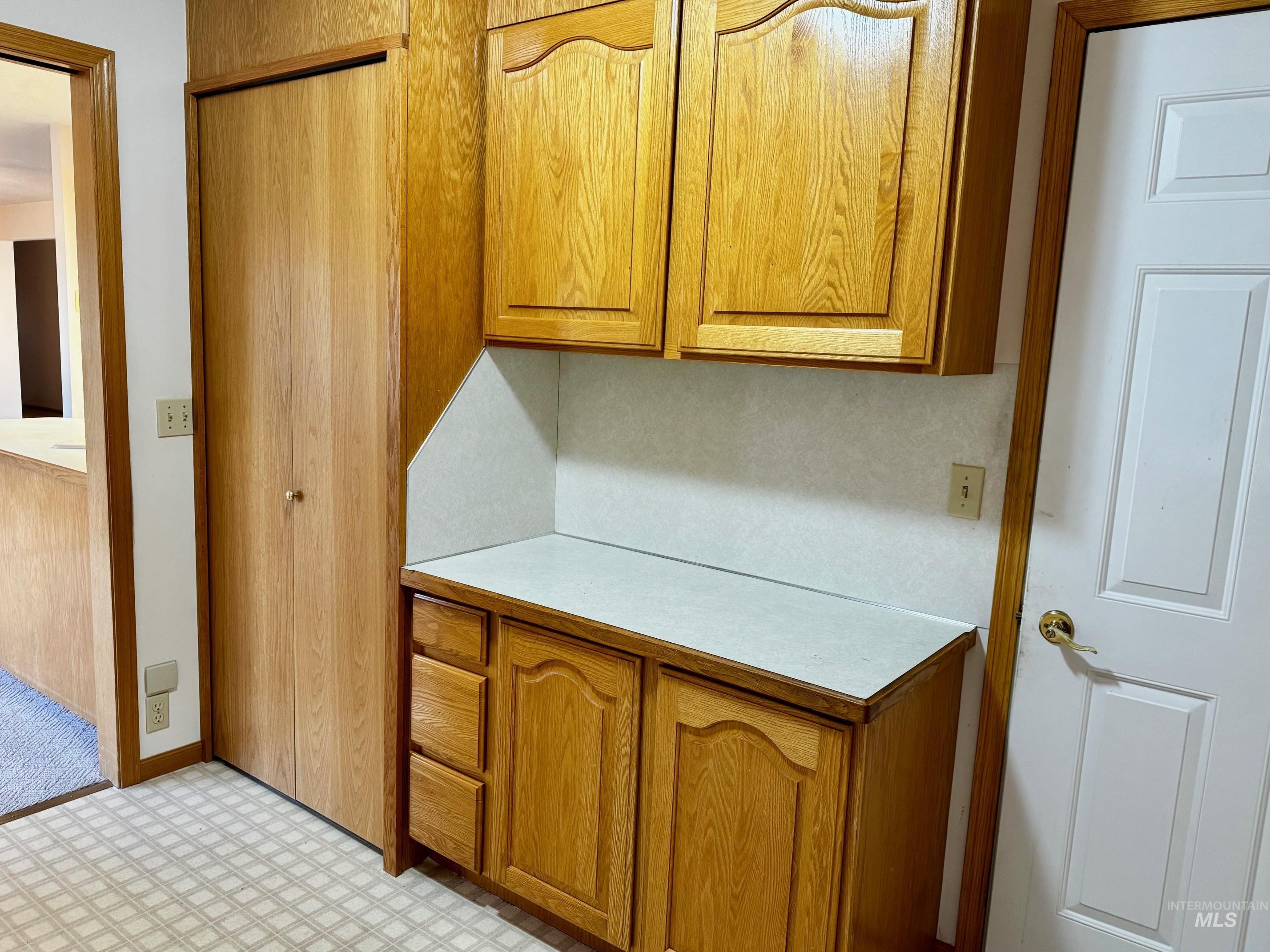 1142 Fairview Ave Property Photo 15