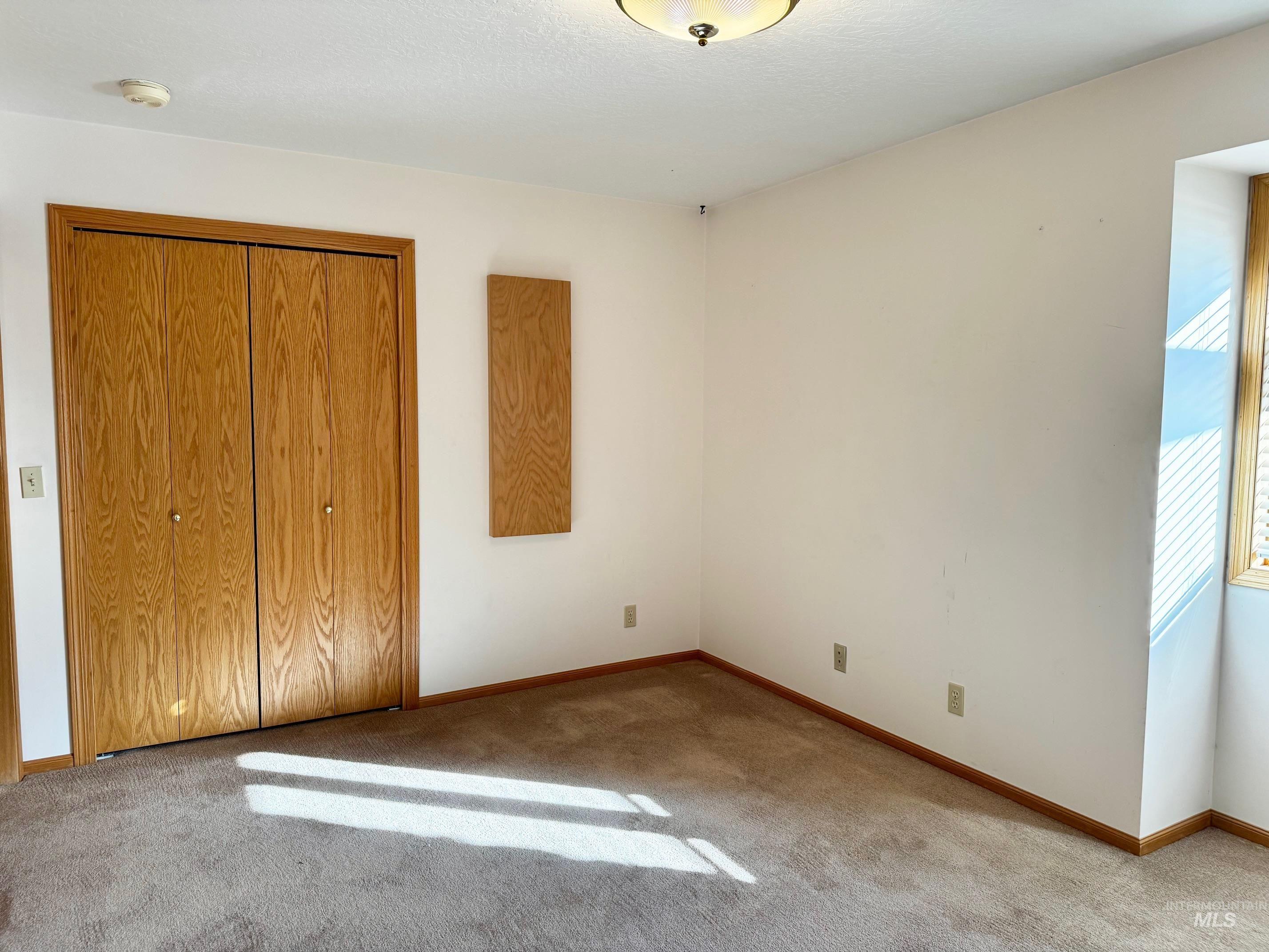 1142 Fairview Ave Property Photo 23